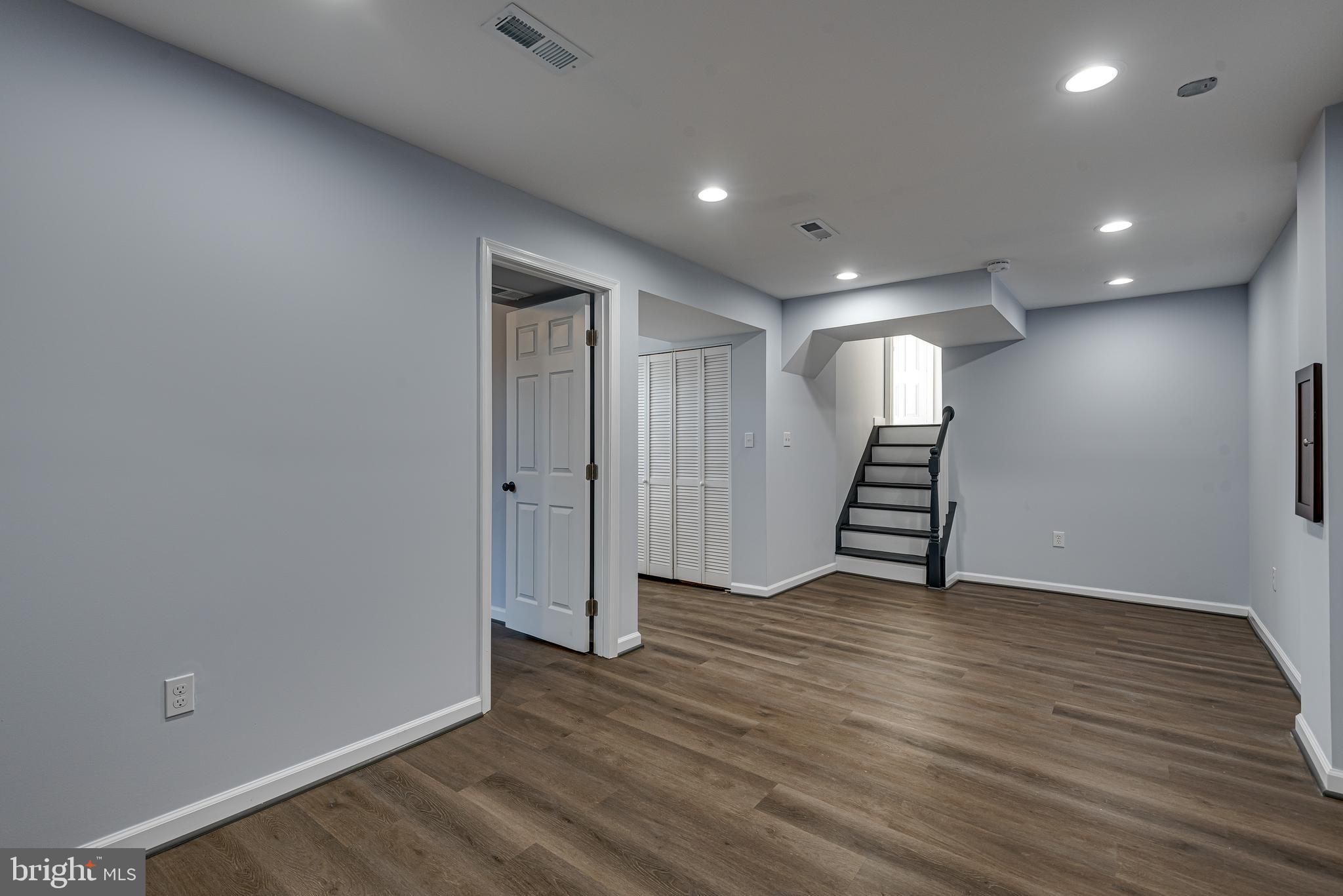 TANTALLON ON THE POTOMAC - Residential