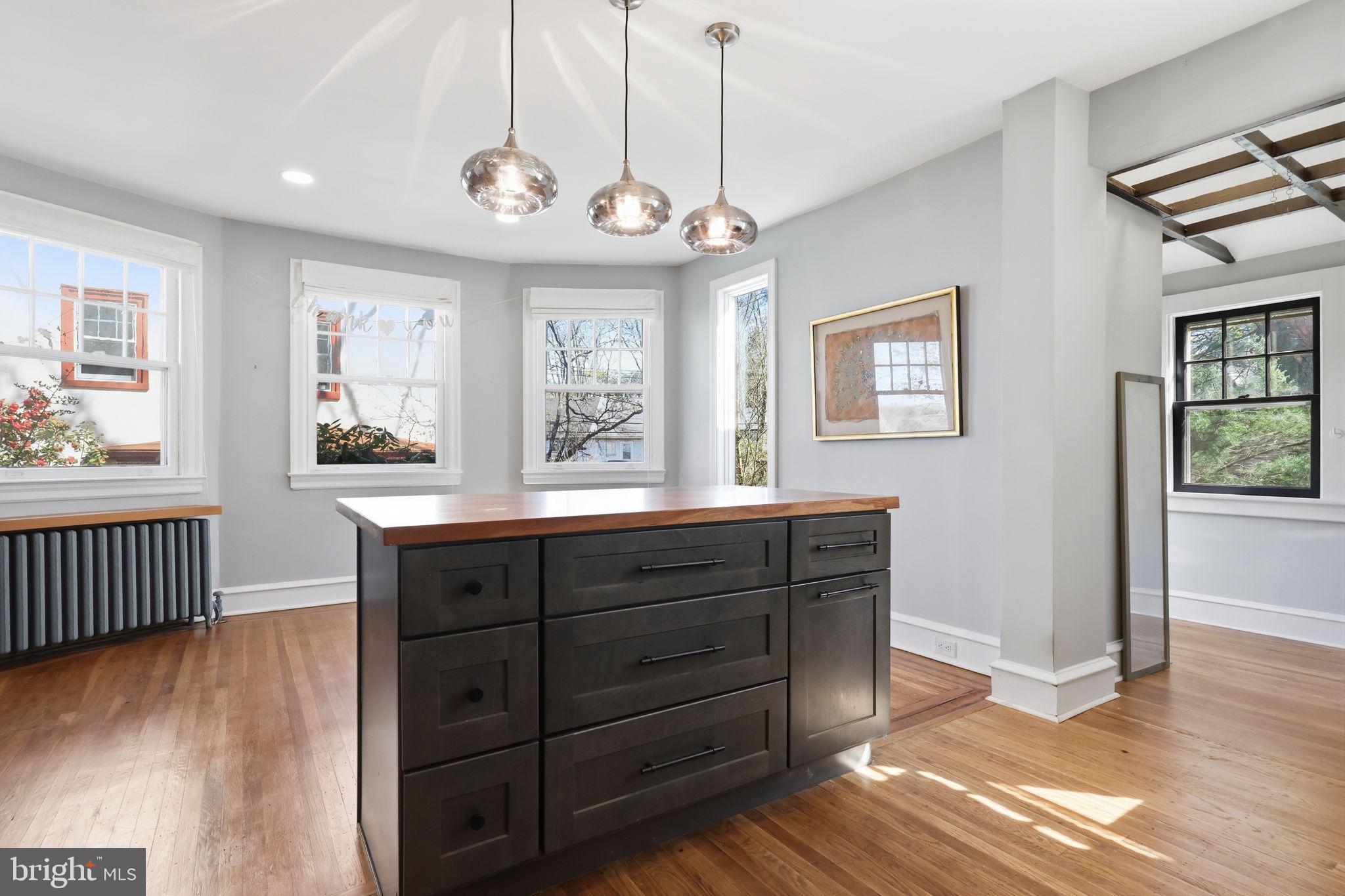 ELKINS PARK - Residential