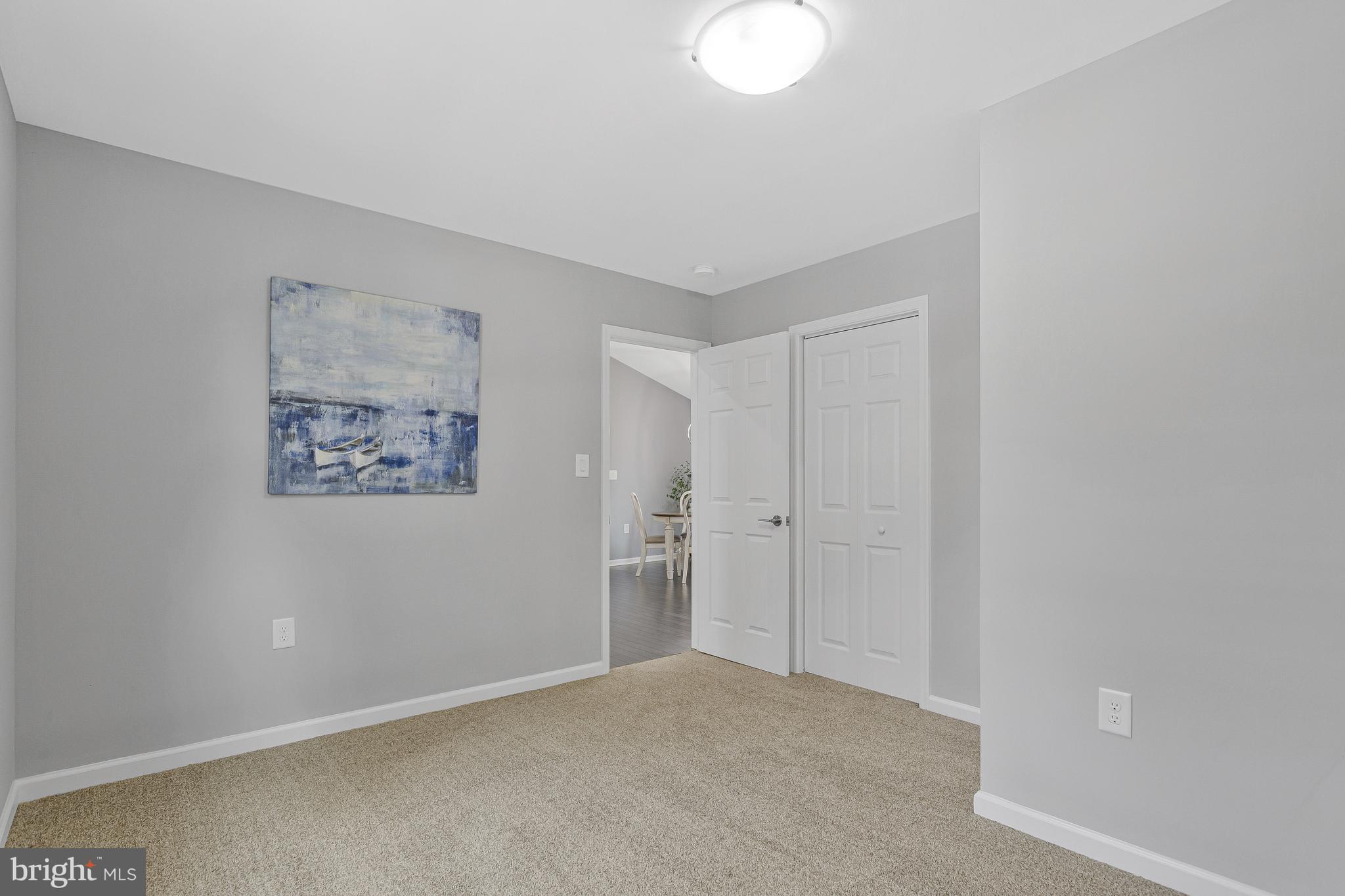 WOODLAND BEACH - Residential