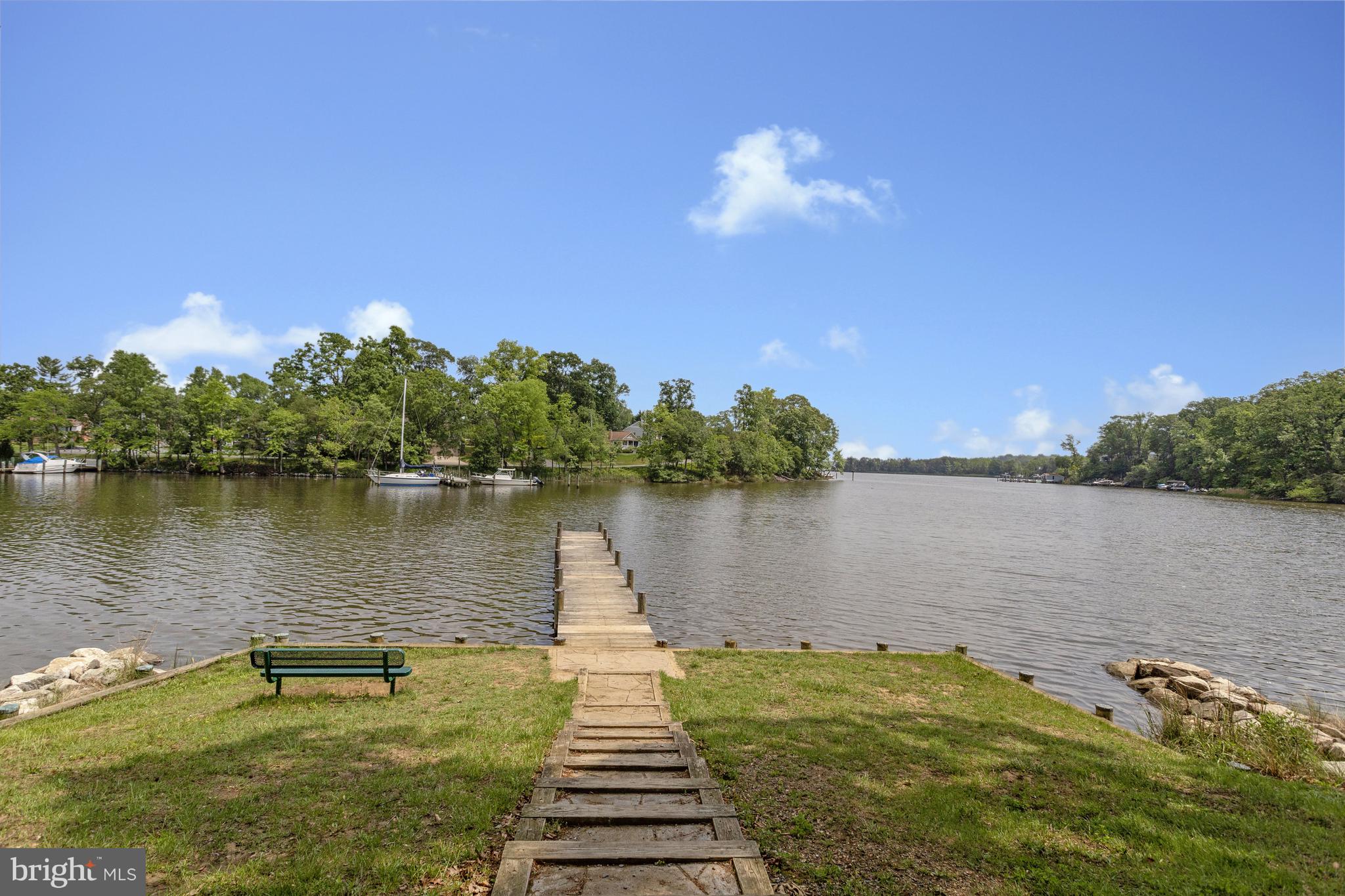 WOODLAND BEACH - Residential