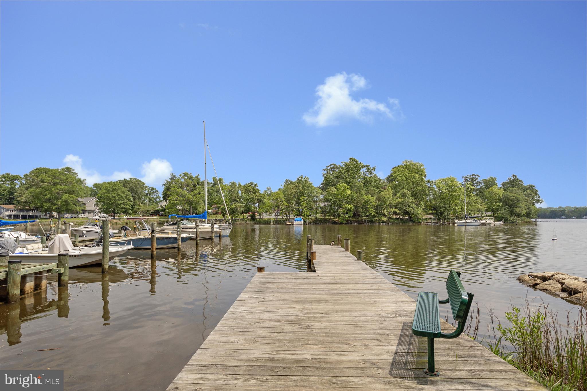 WOODLAND BEACH - Residential