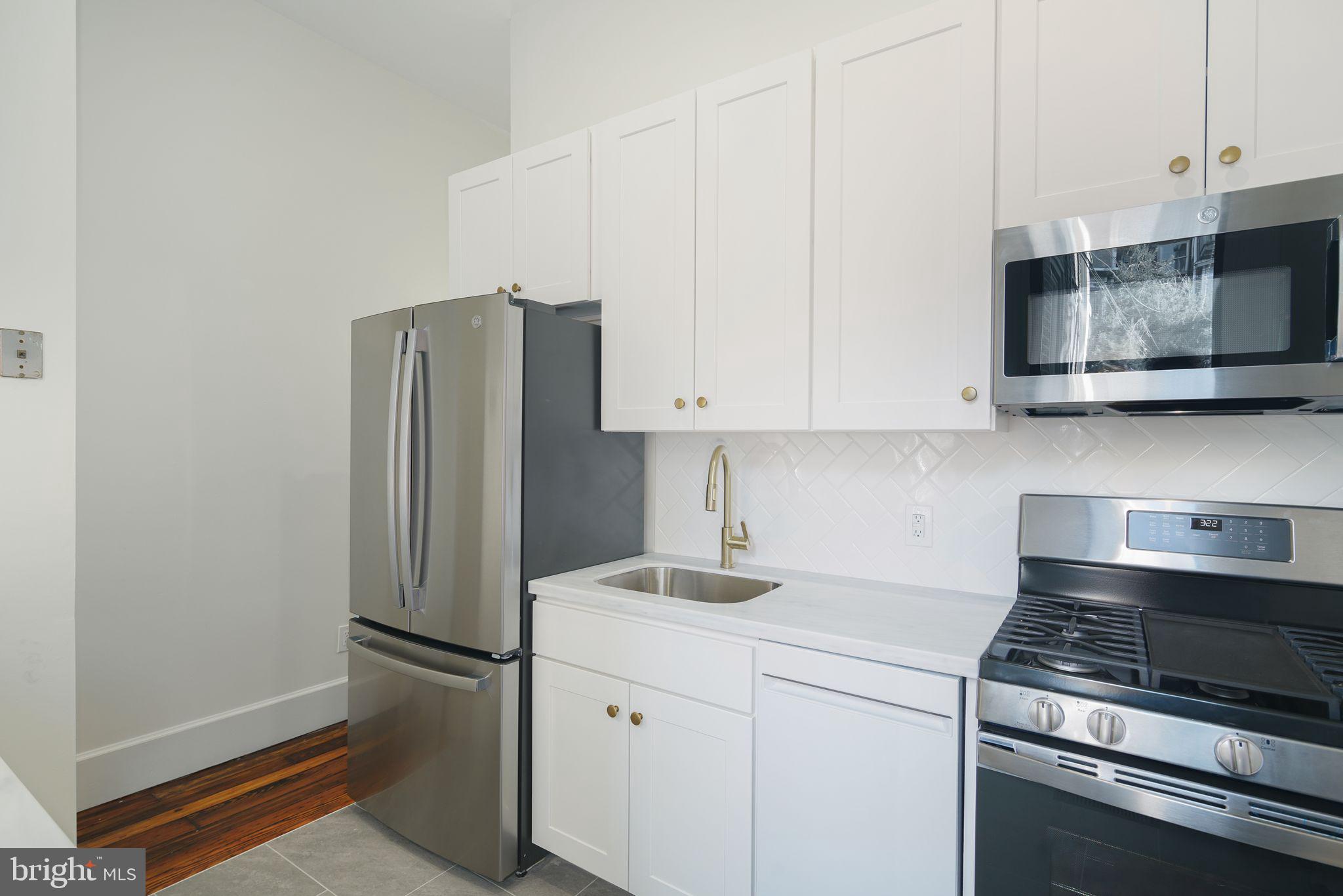 FAIRMOUNT - Residential Lease