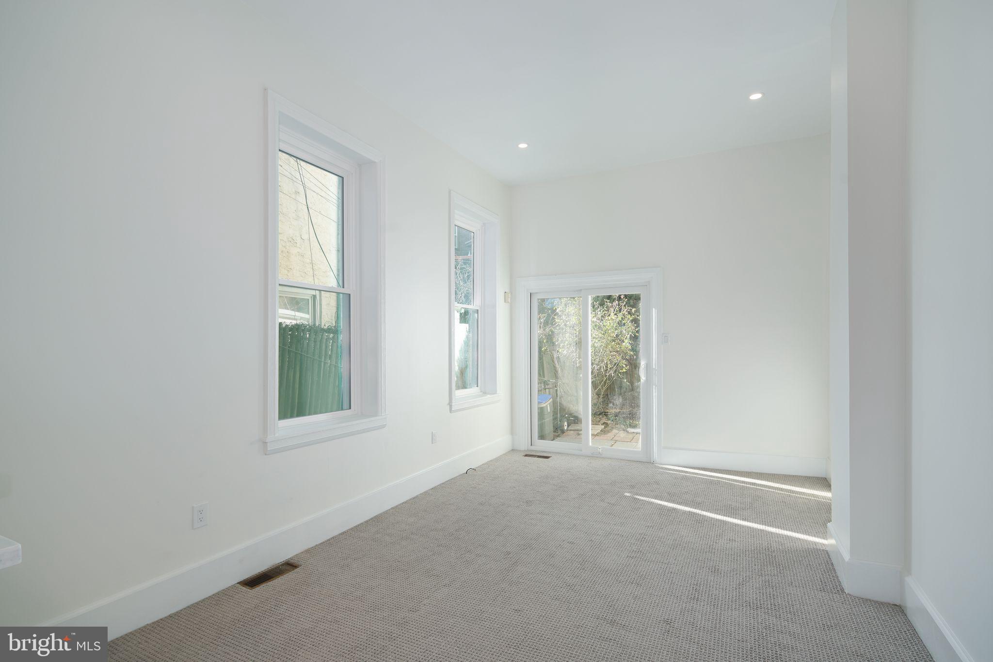 FAIRMOUNT - Residential Lease