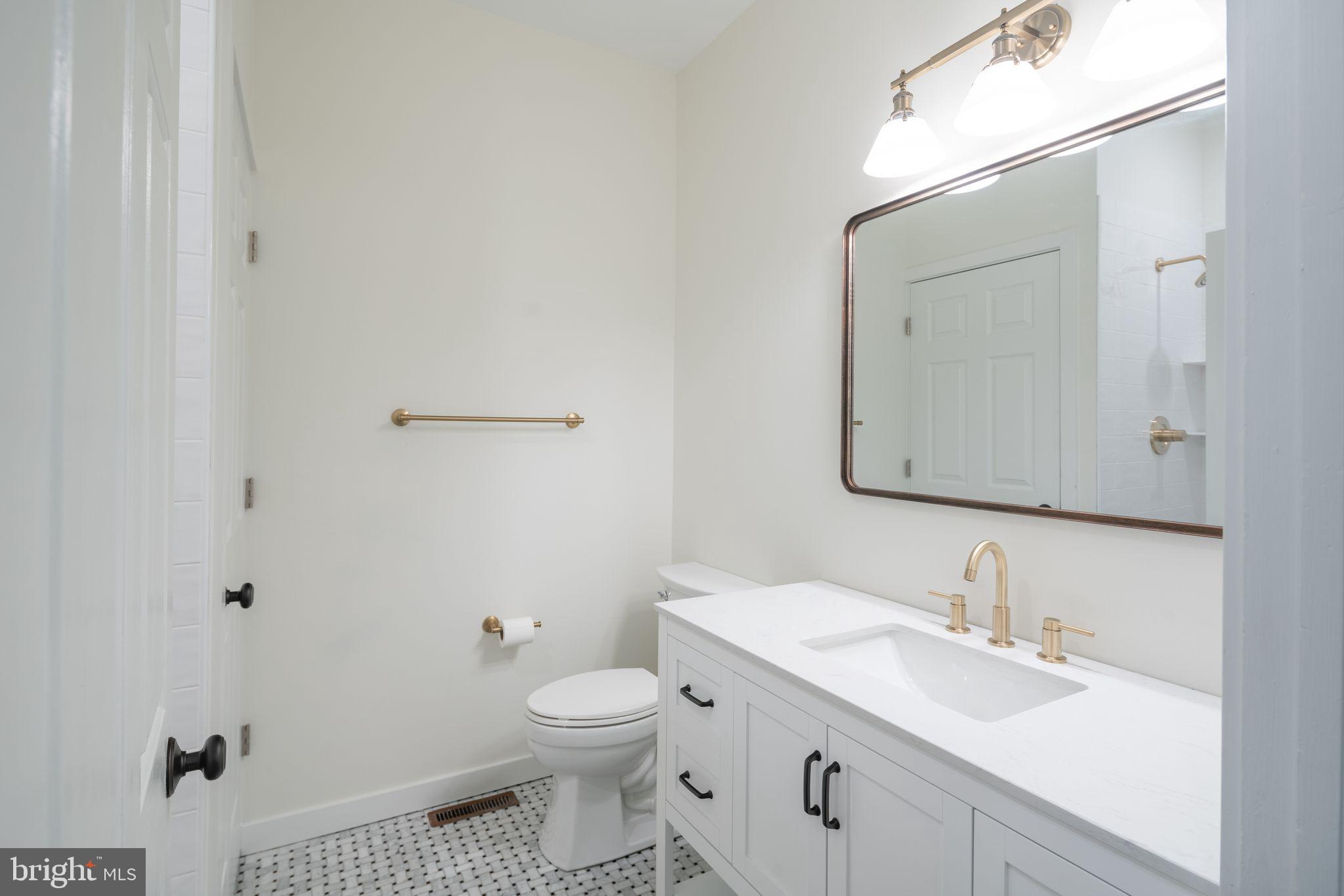 FAIRMOUNT - Residential Lease