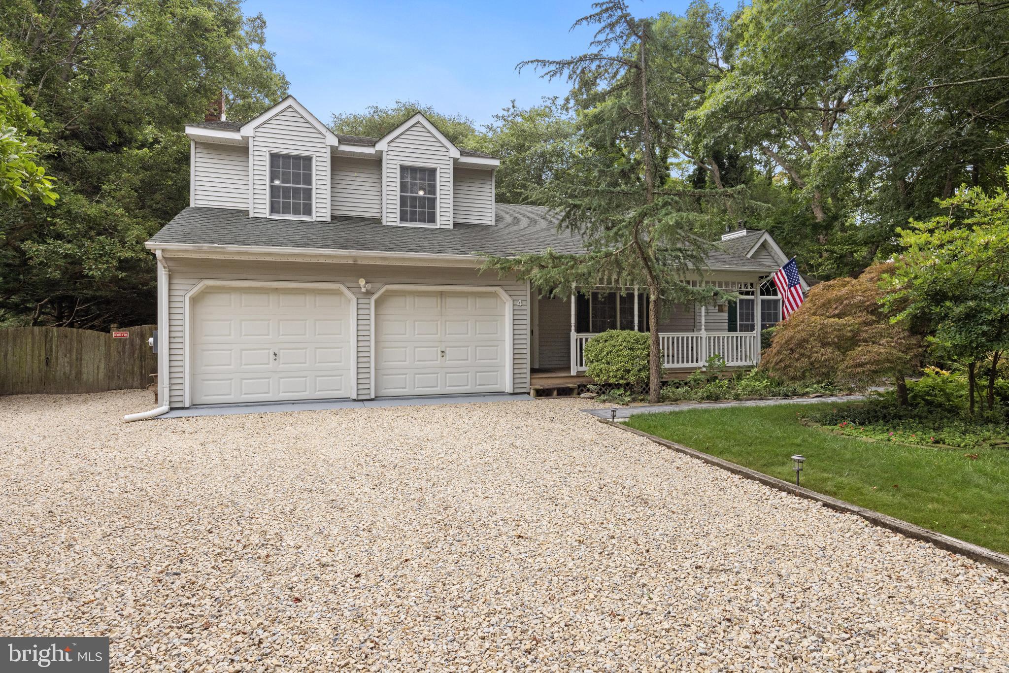 4 PINE OAK DRIVE