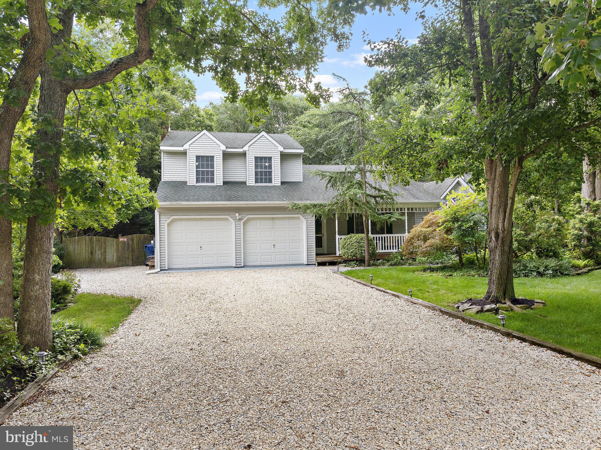 4 PINE OAK DRIVE