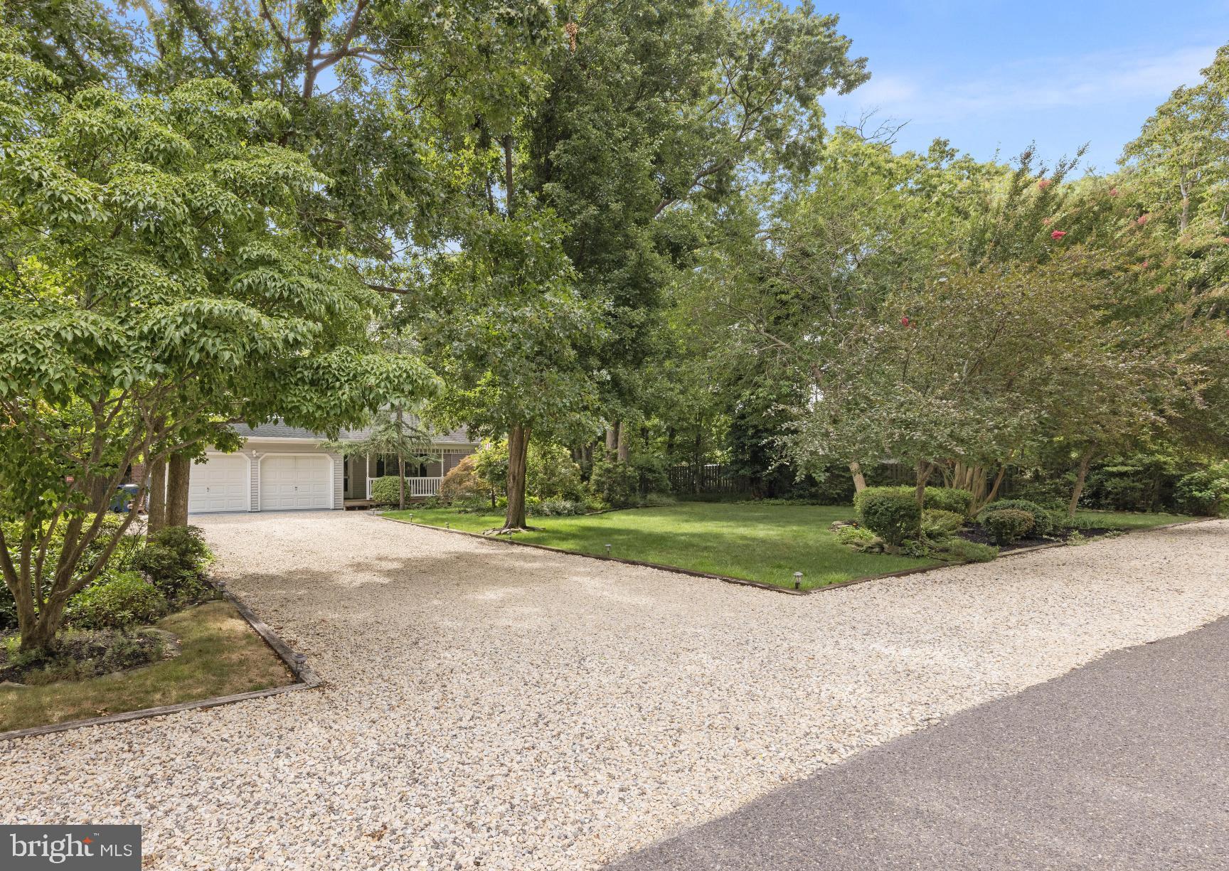4 PINE OAK DRIVE