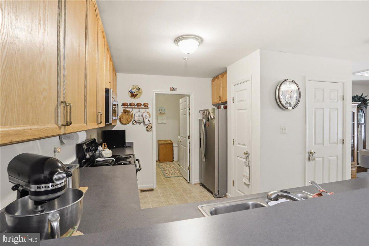 MOUNTAIN SHADOWS - Residential