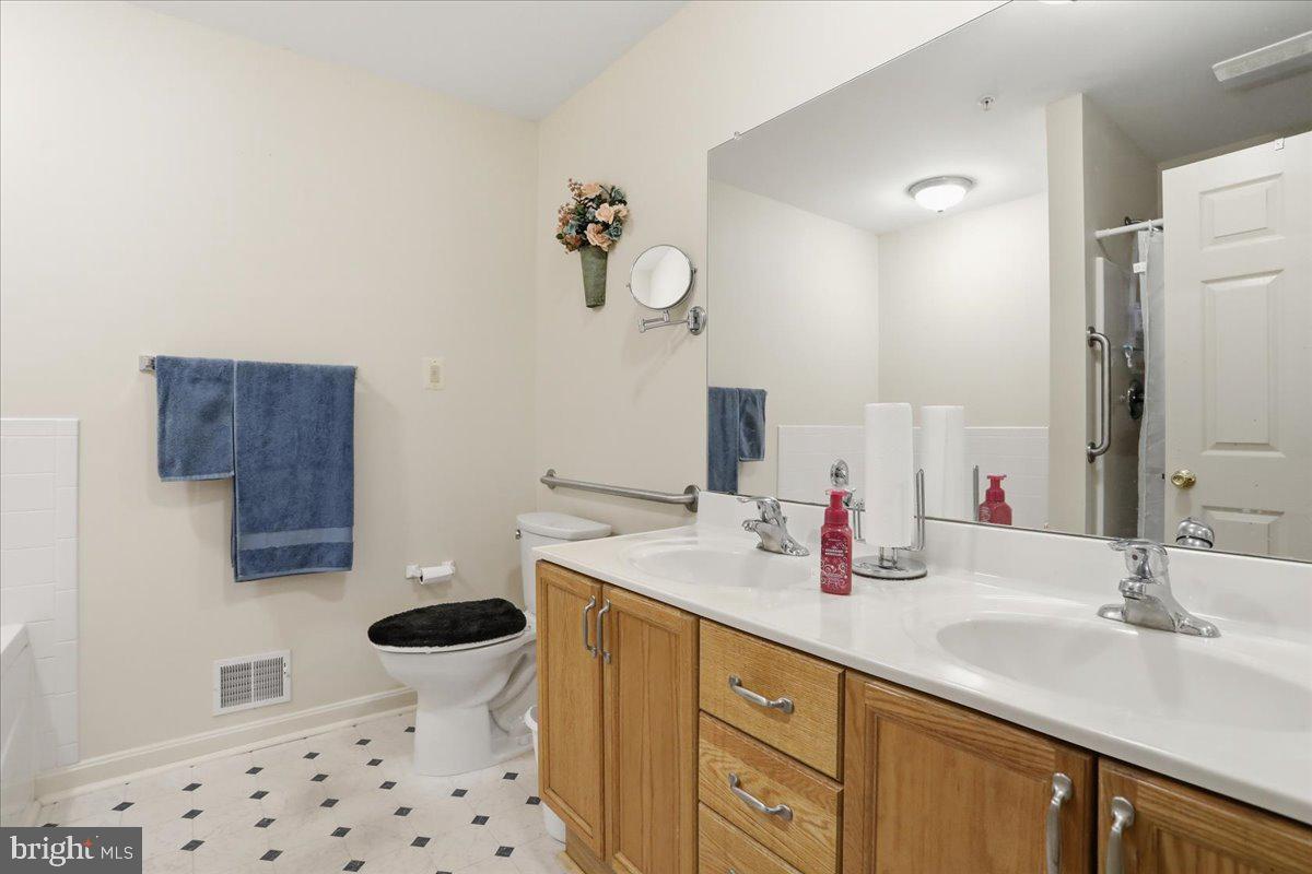 MOUNTAIN SHADOWS - Residential