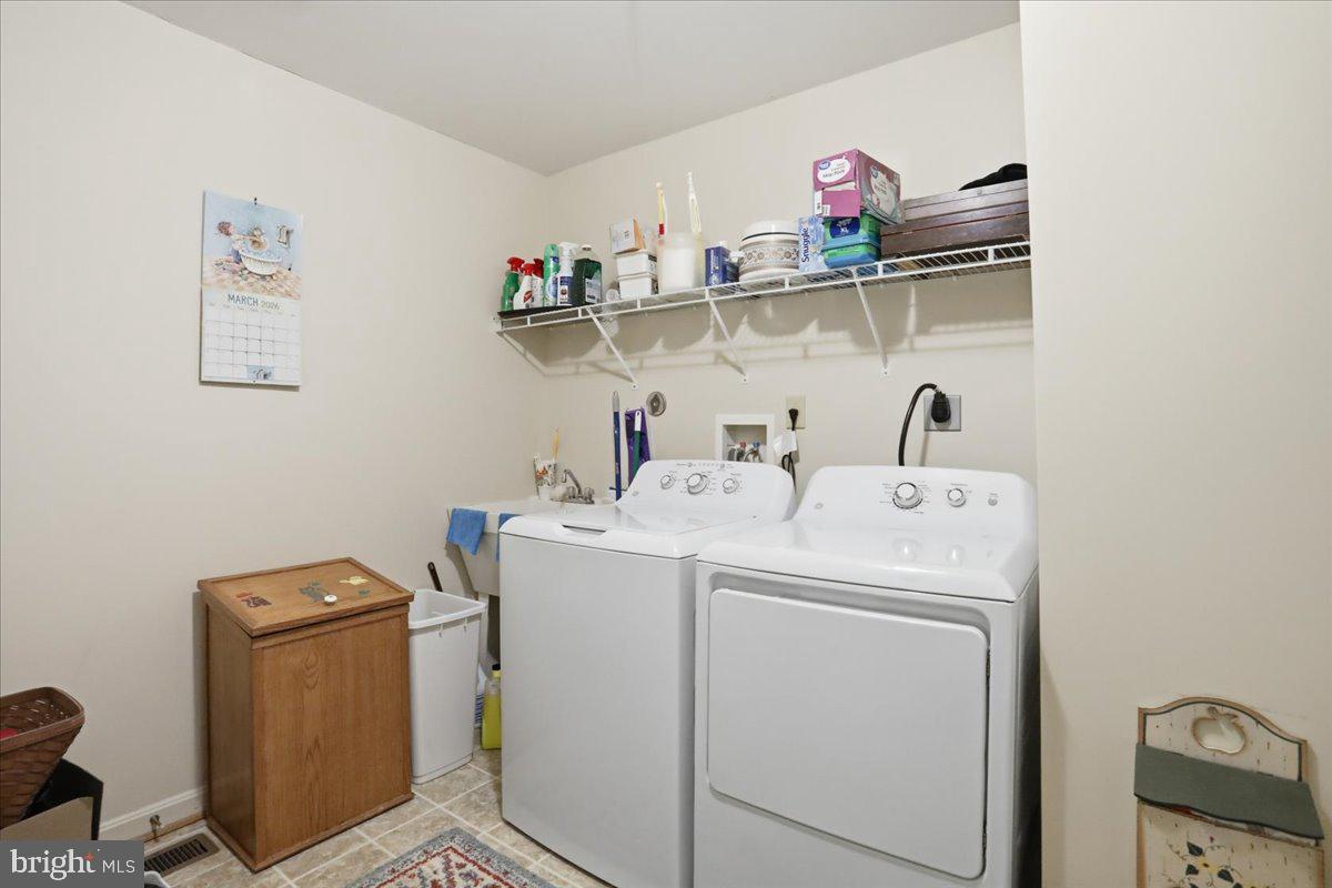 MOUNTAIN SHADOWS - Residential