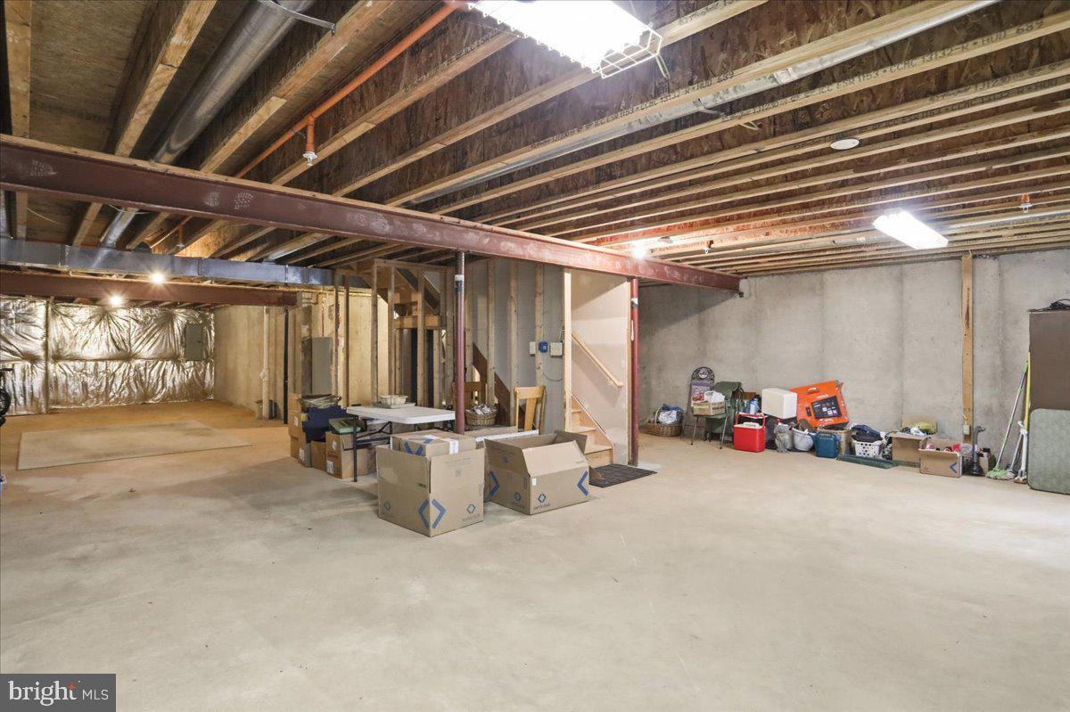 MOUNTAIN SHADOWS - Residential