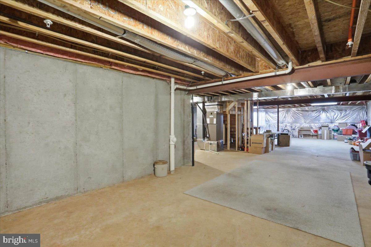 MOUNTAIN SHADOWS - Residential