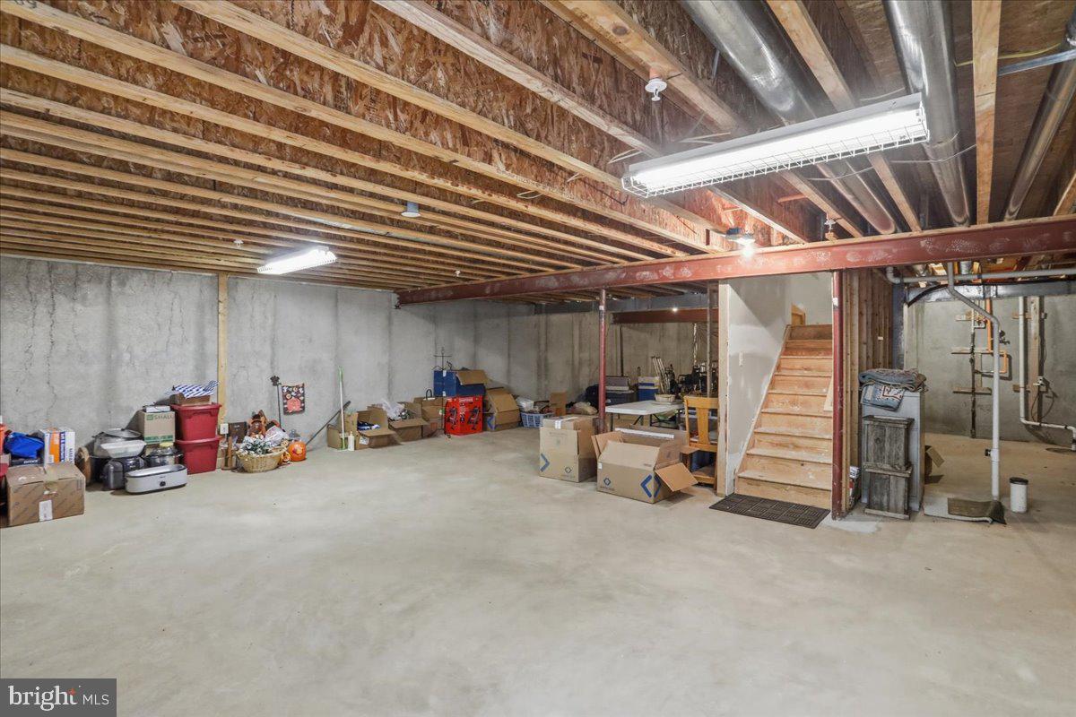 MOUNTAIN SHADOWS - Residential