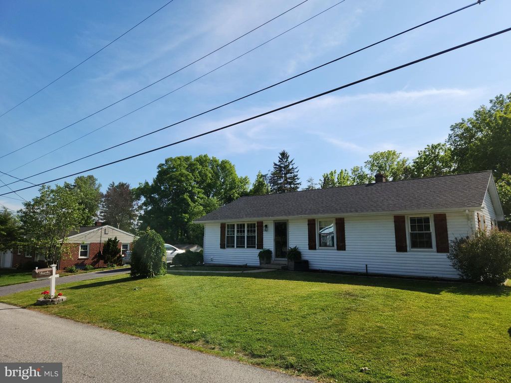 Photo of 22 NOLT AVE, WILLOW STREET, PA 17584 (MLS # PALA2035264)