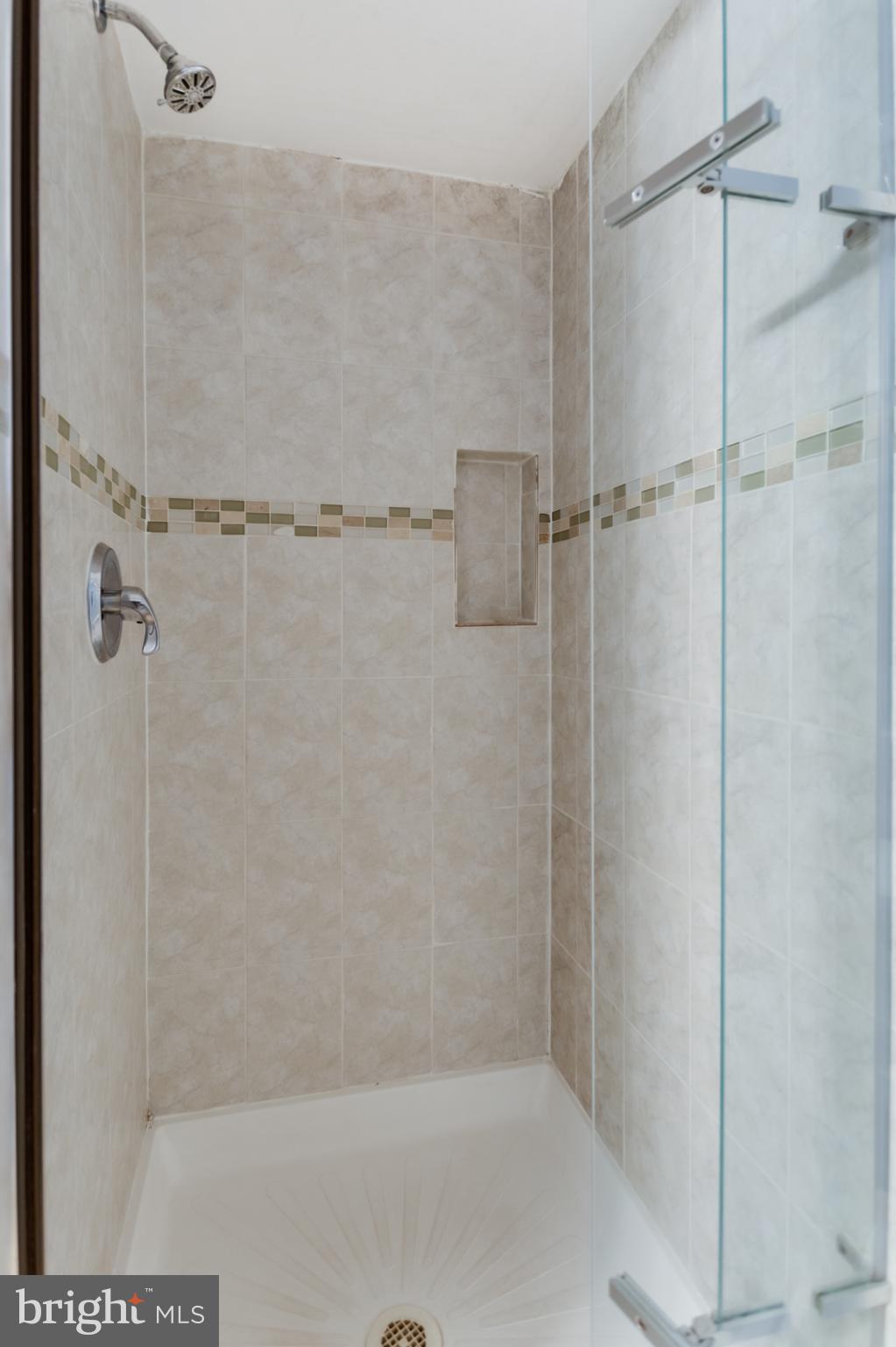 GLENMONT HILLS - Residential