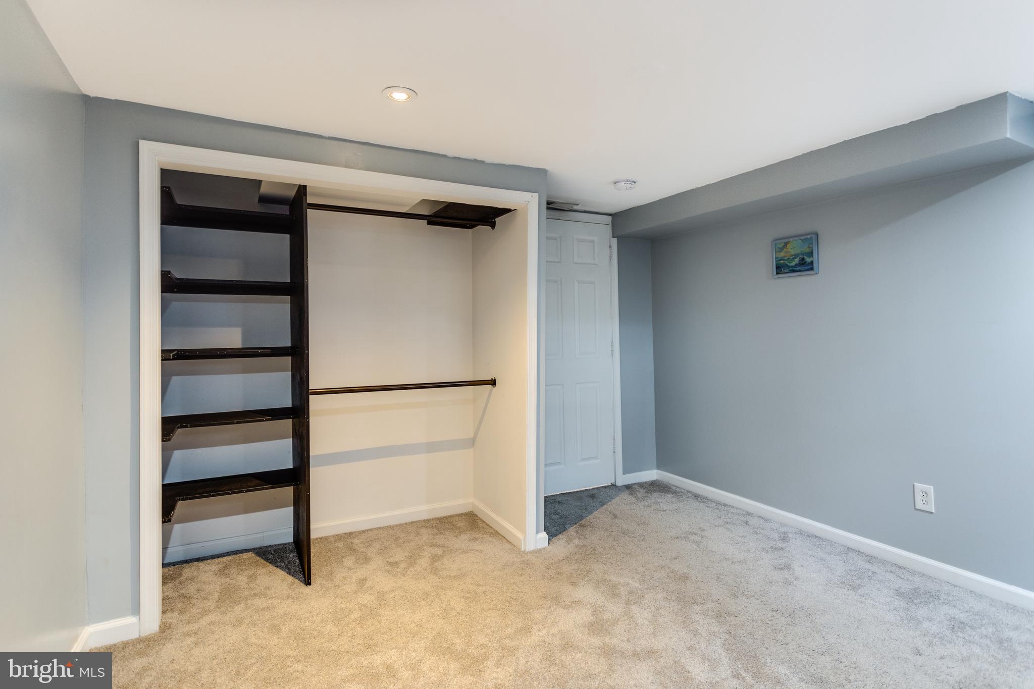 GLENMONT HILLS - Residential