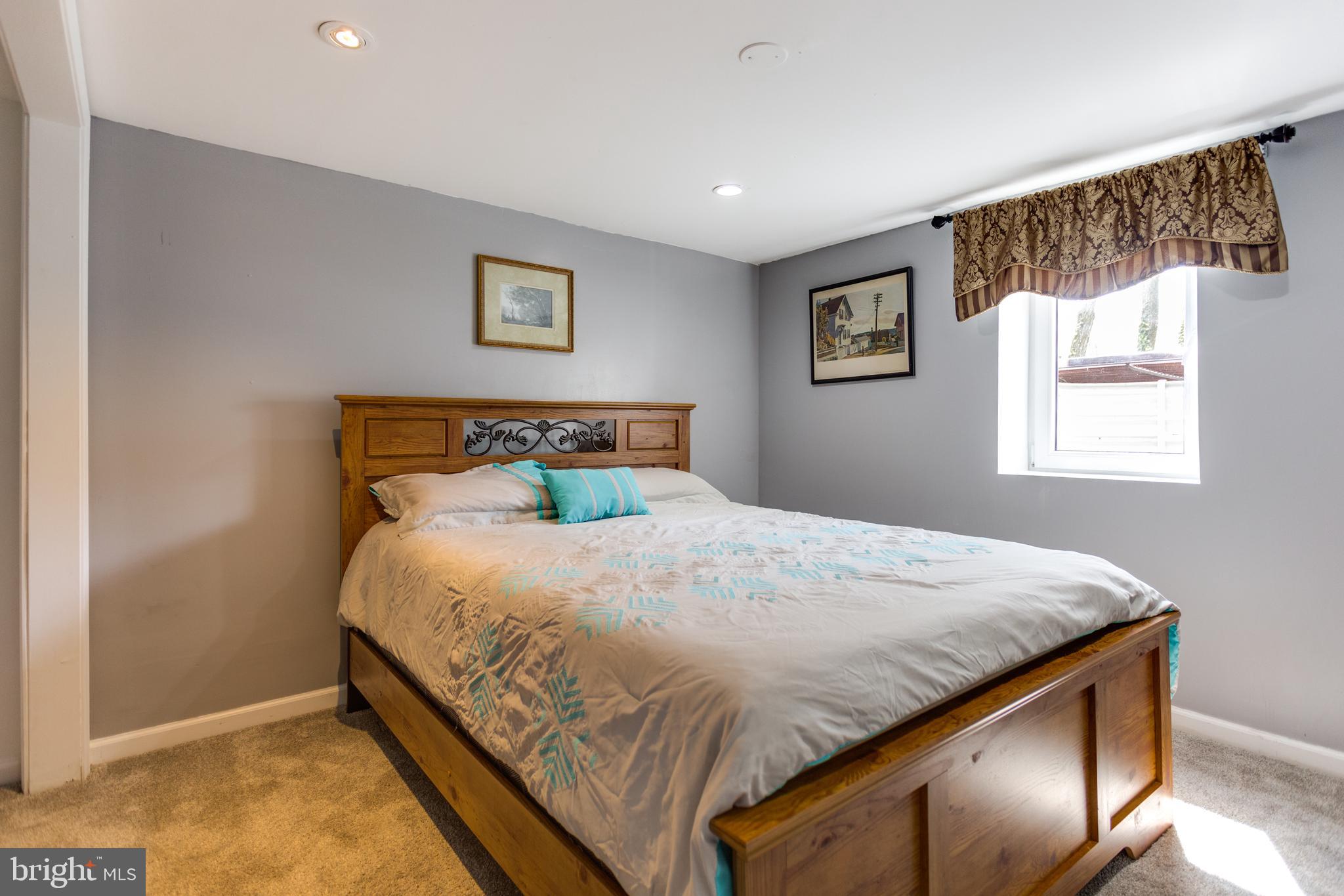 GLENMONT HILLS - Residential