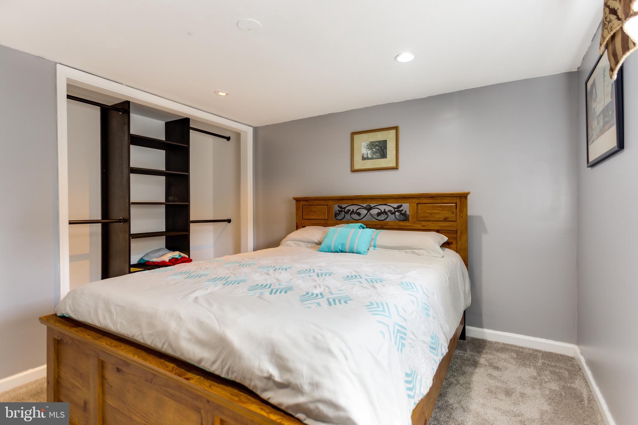 GLENMONT HILLS - Residential