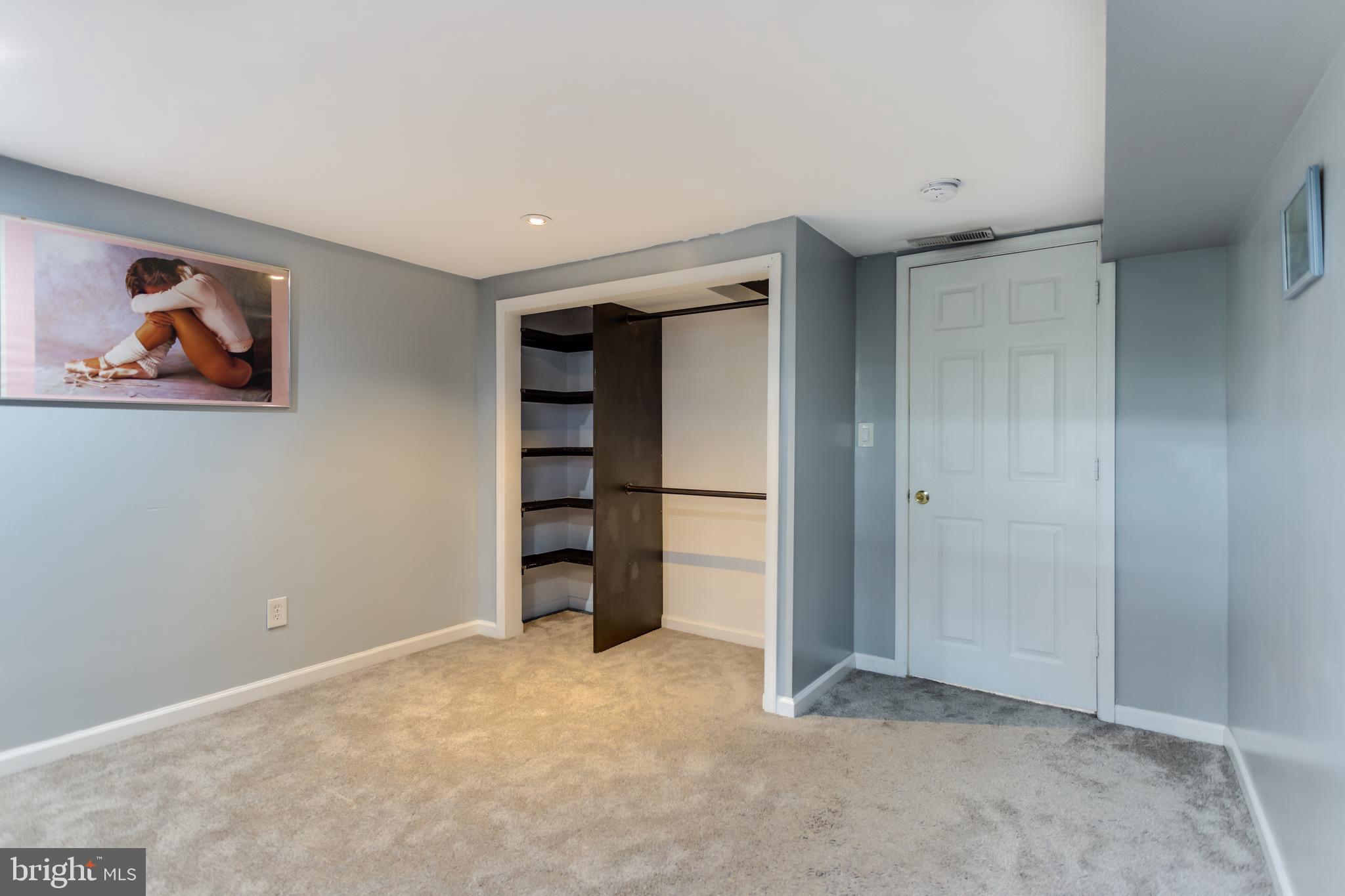 GLENMONT HILLS - Residential