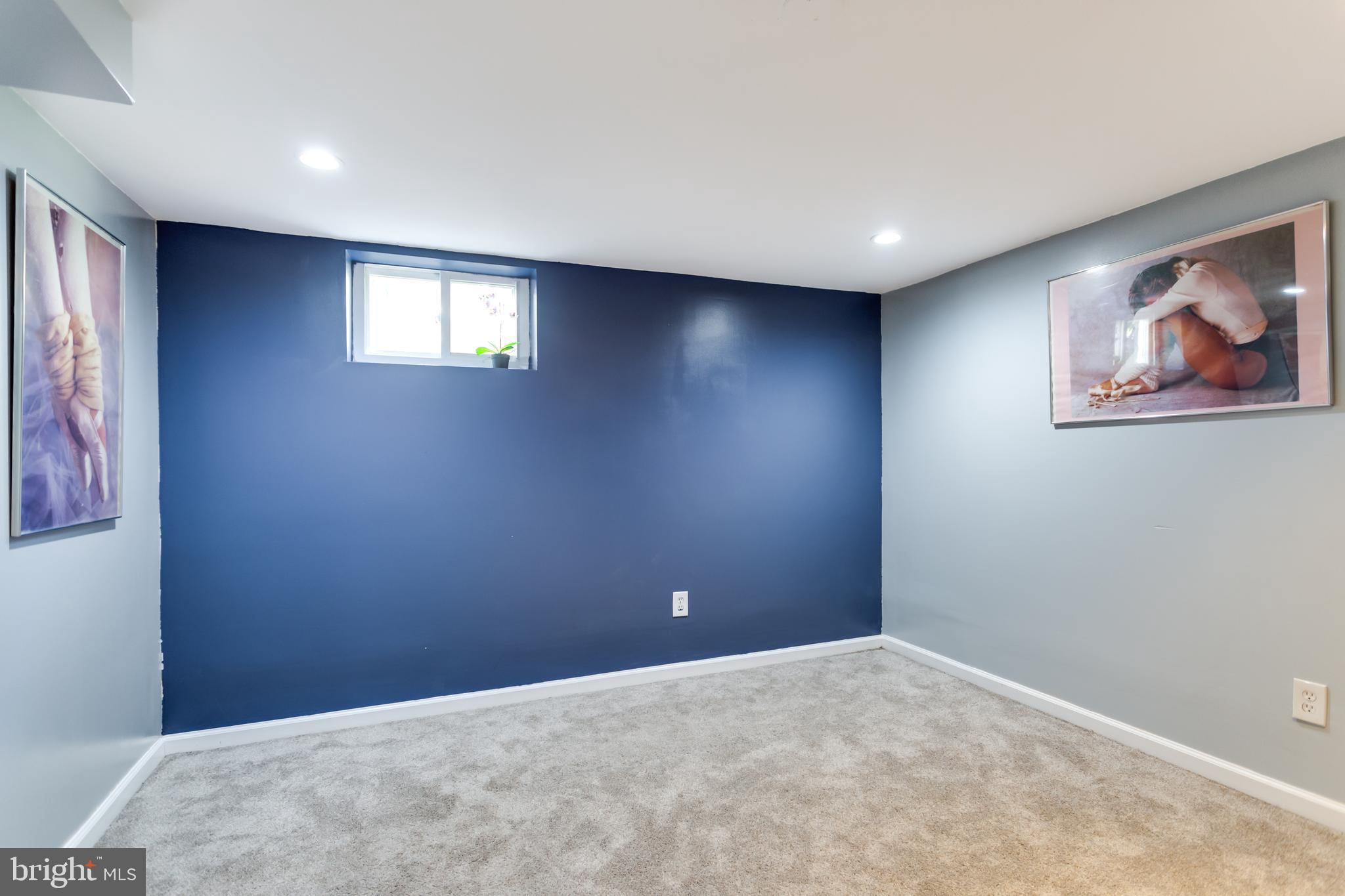 GLENMONT HILLS - Residential