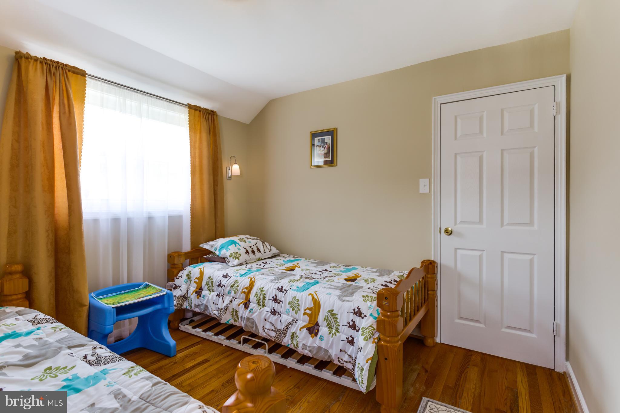 GLENMONT HILLS - Residential