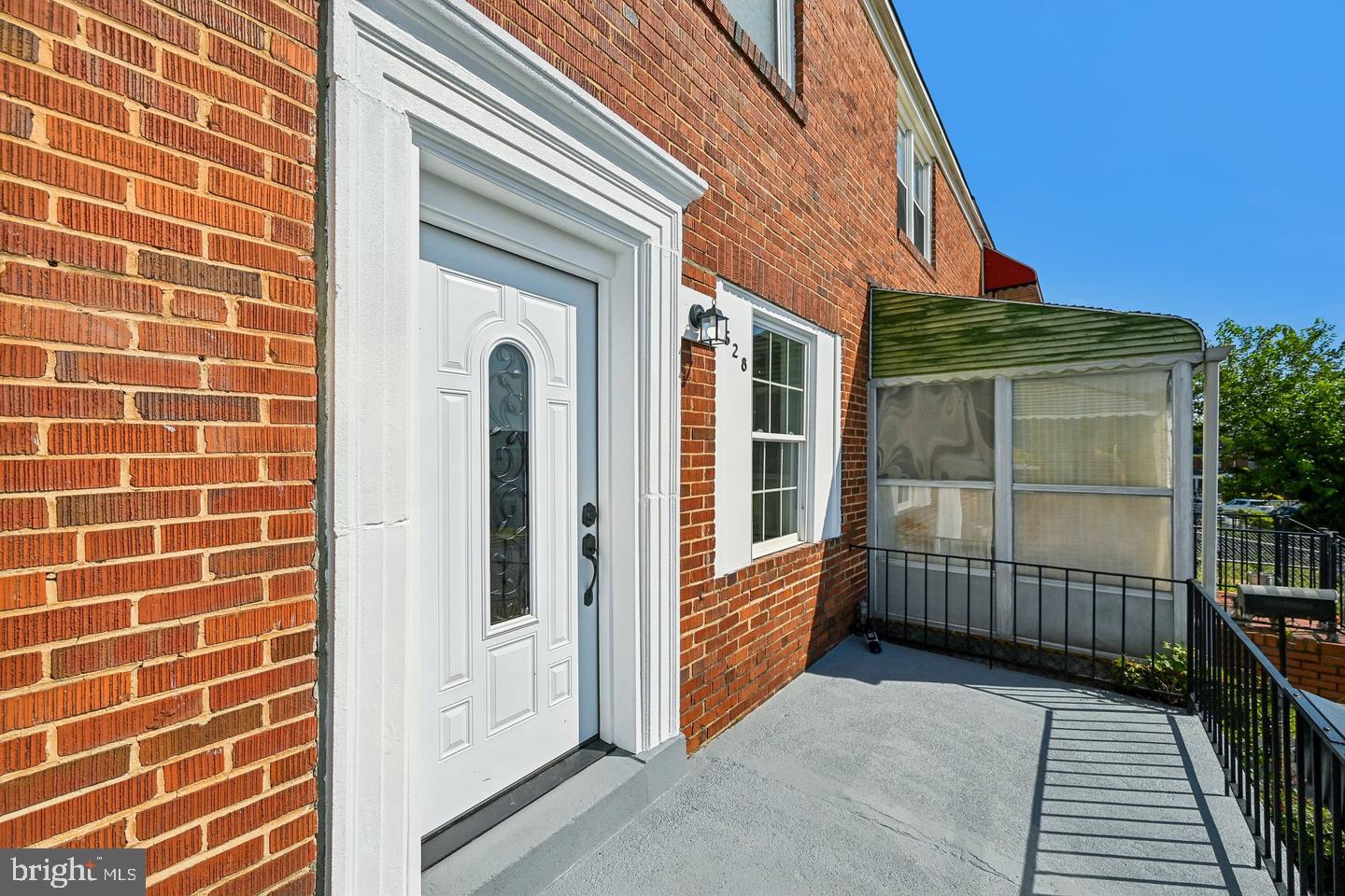 628 ROUNDVIEW ROAD