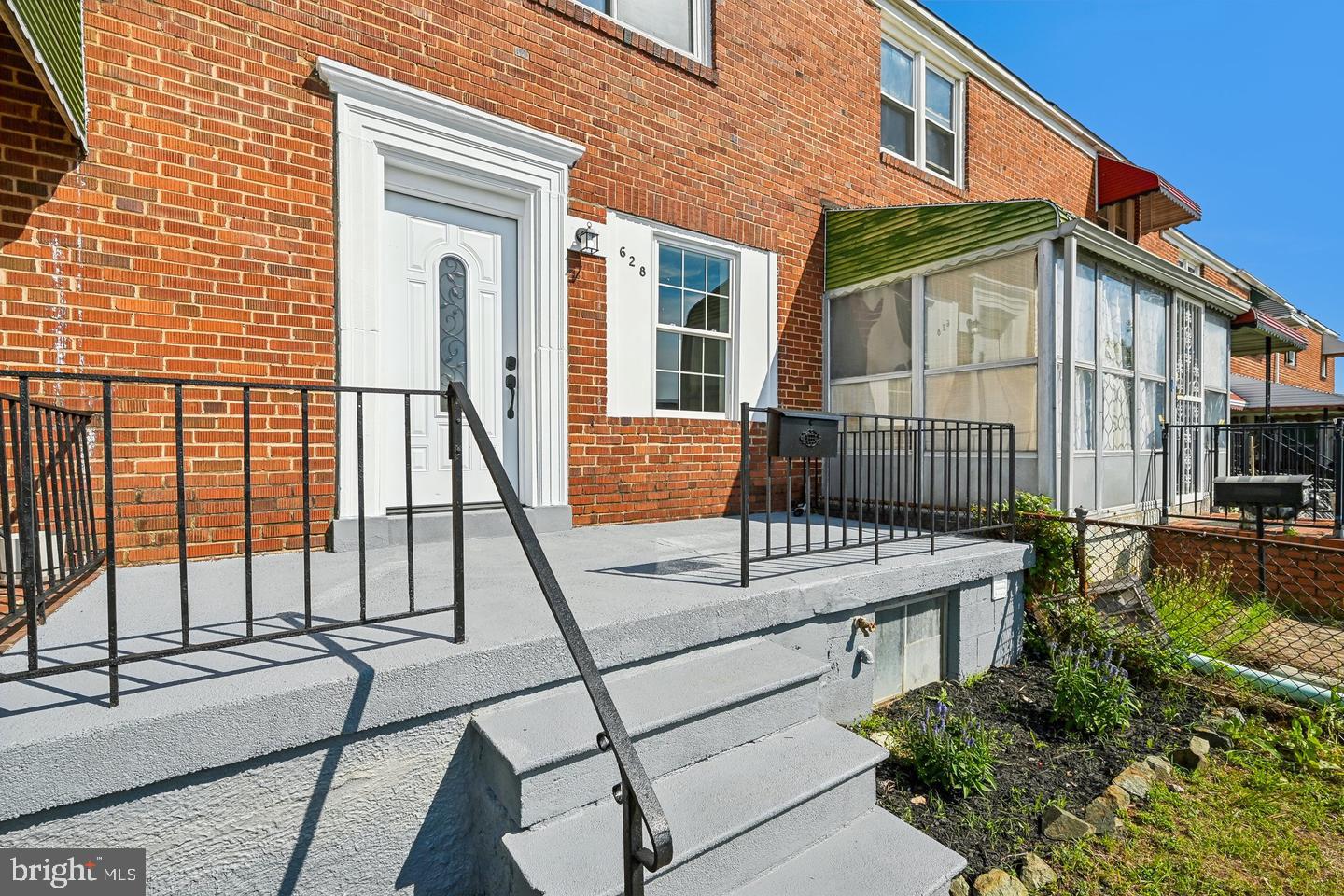 628 ROUNDVIEW ROAD