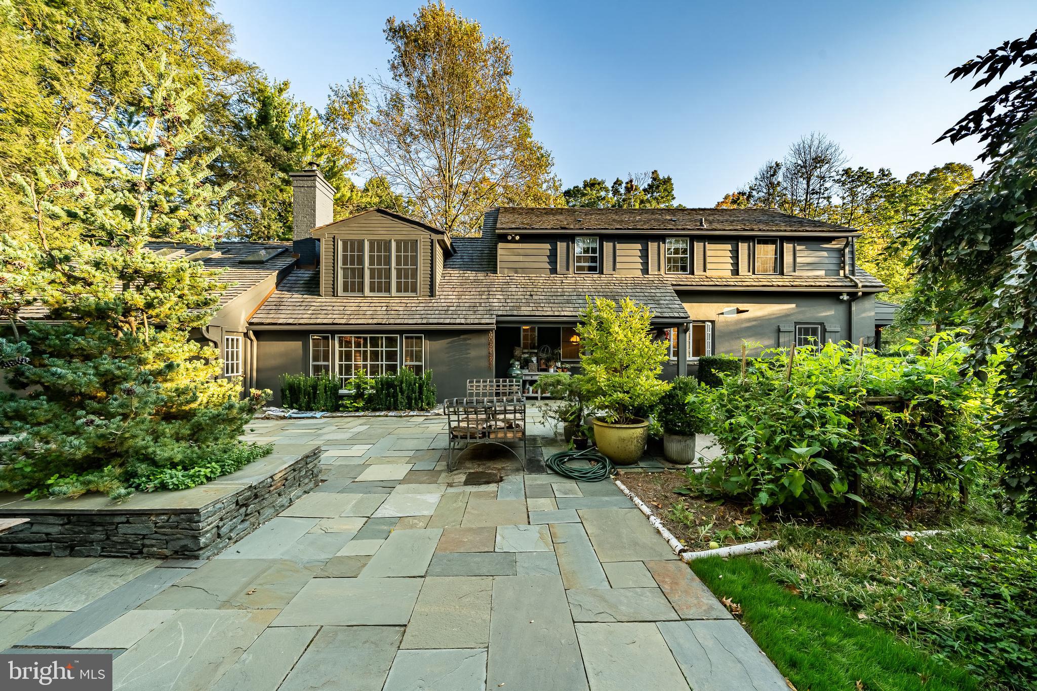 GLADWYNE - Residential