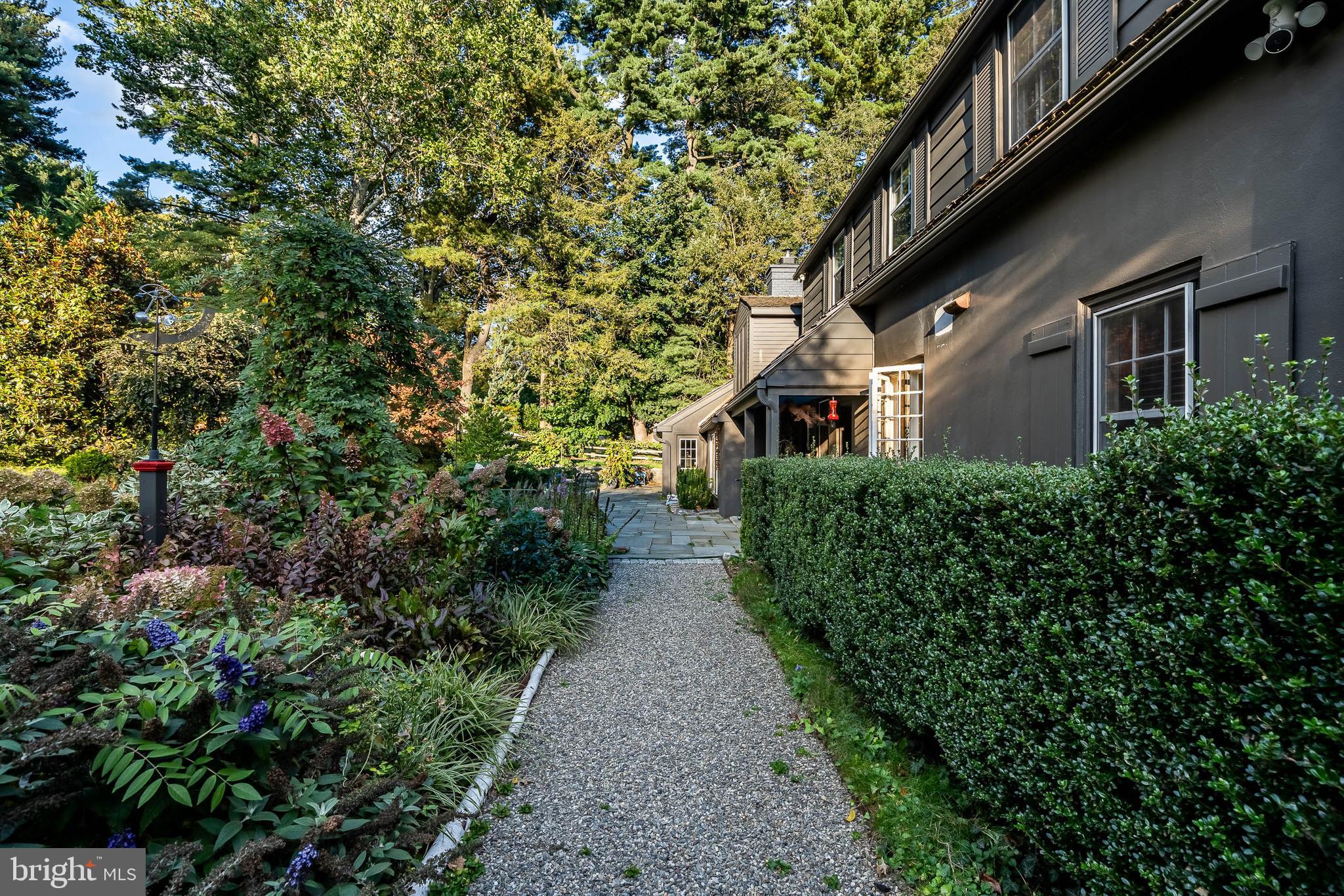GLADWYNE - Residential