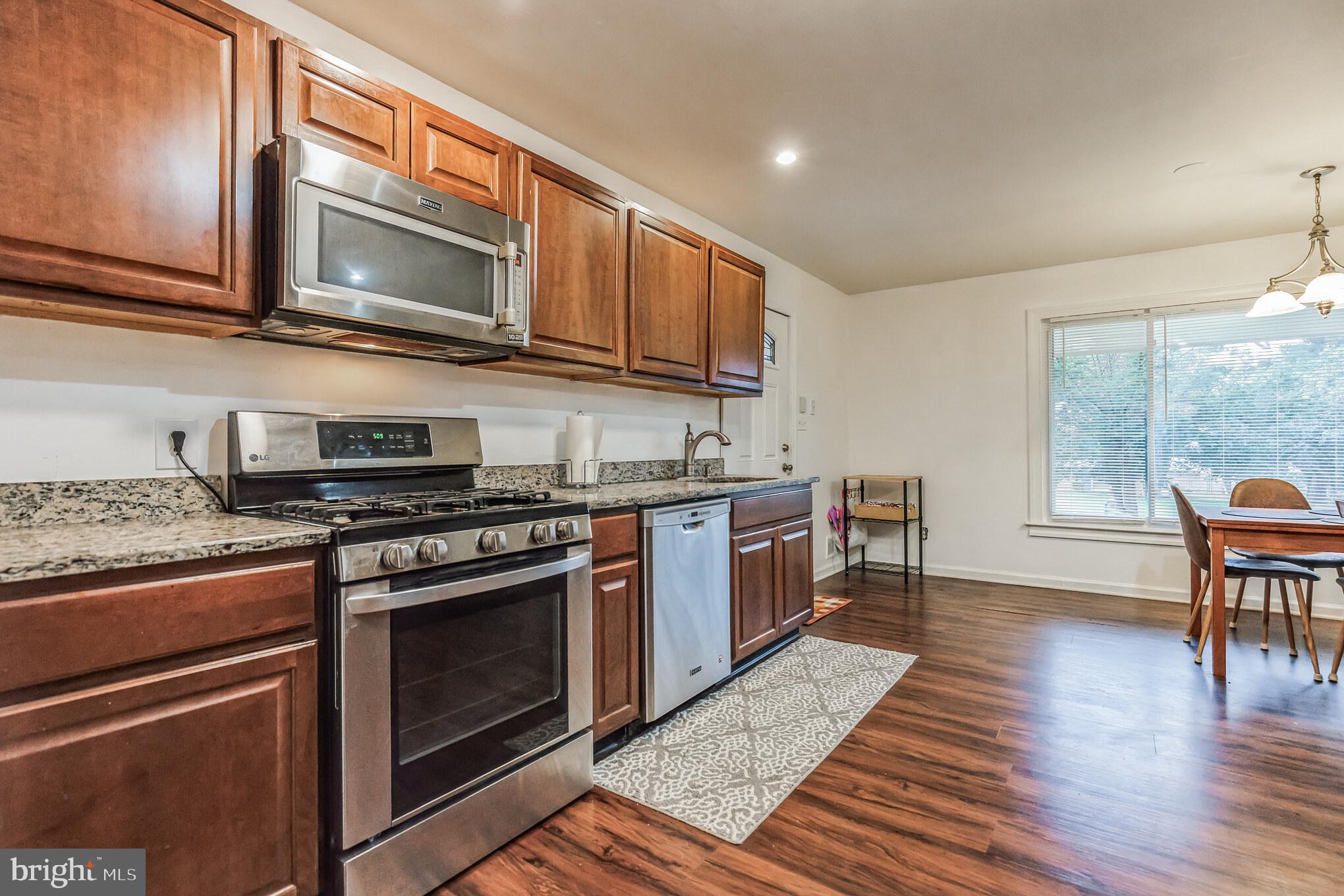 NORTH POTOMAC VISTA - Residential