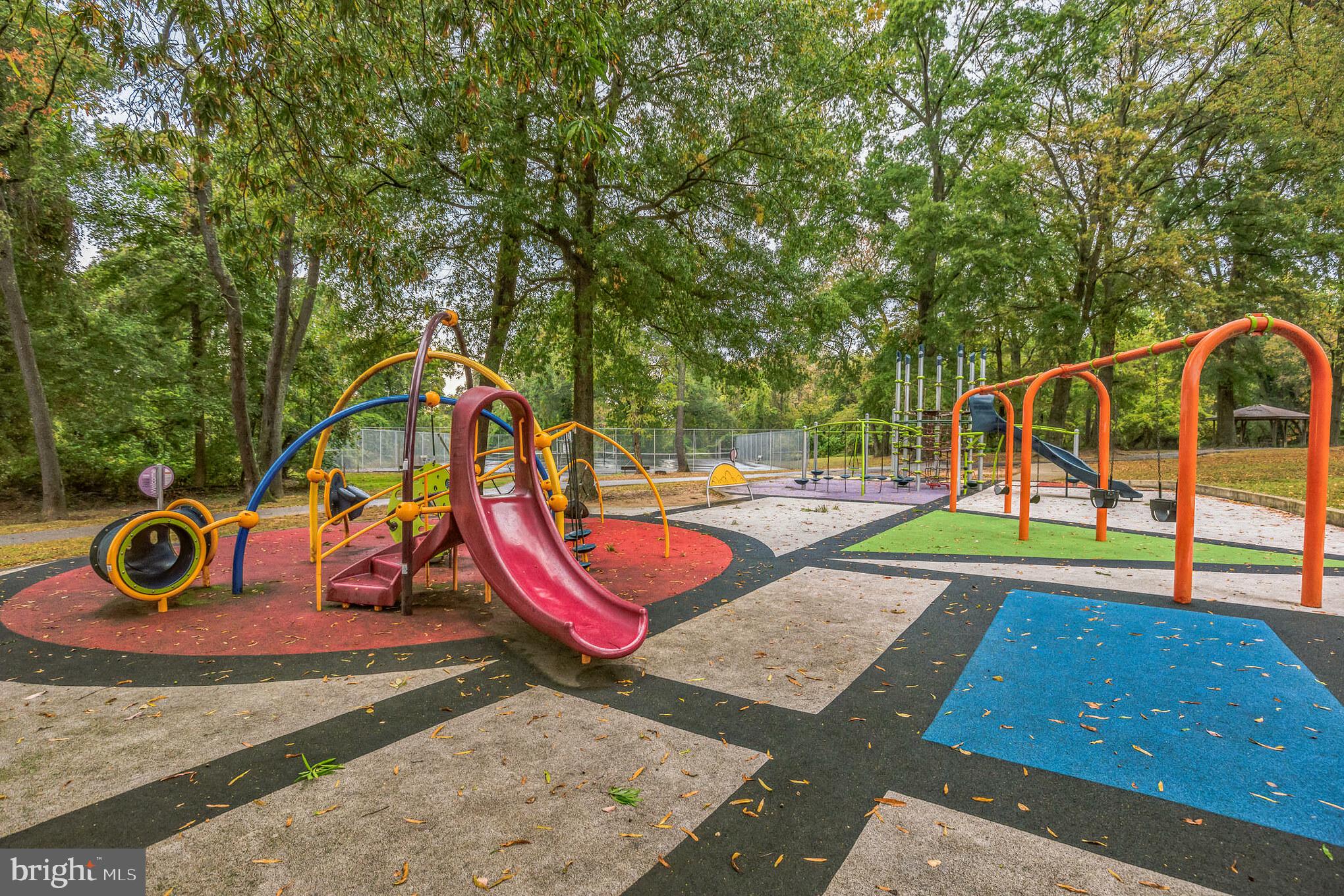 NORTH POTOMAC VISTA - Residential