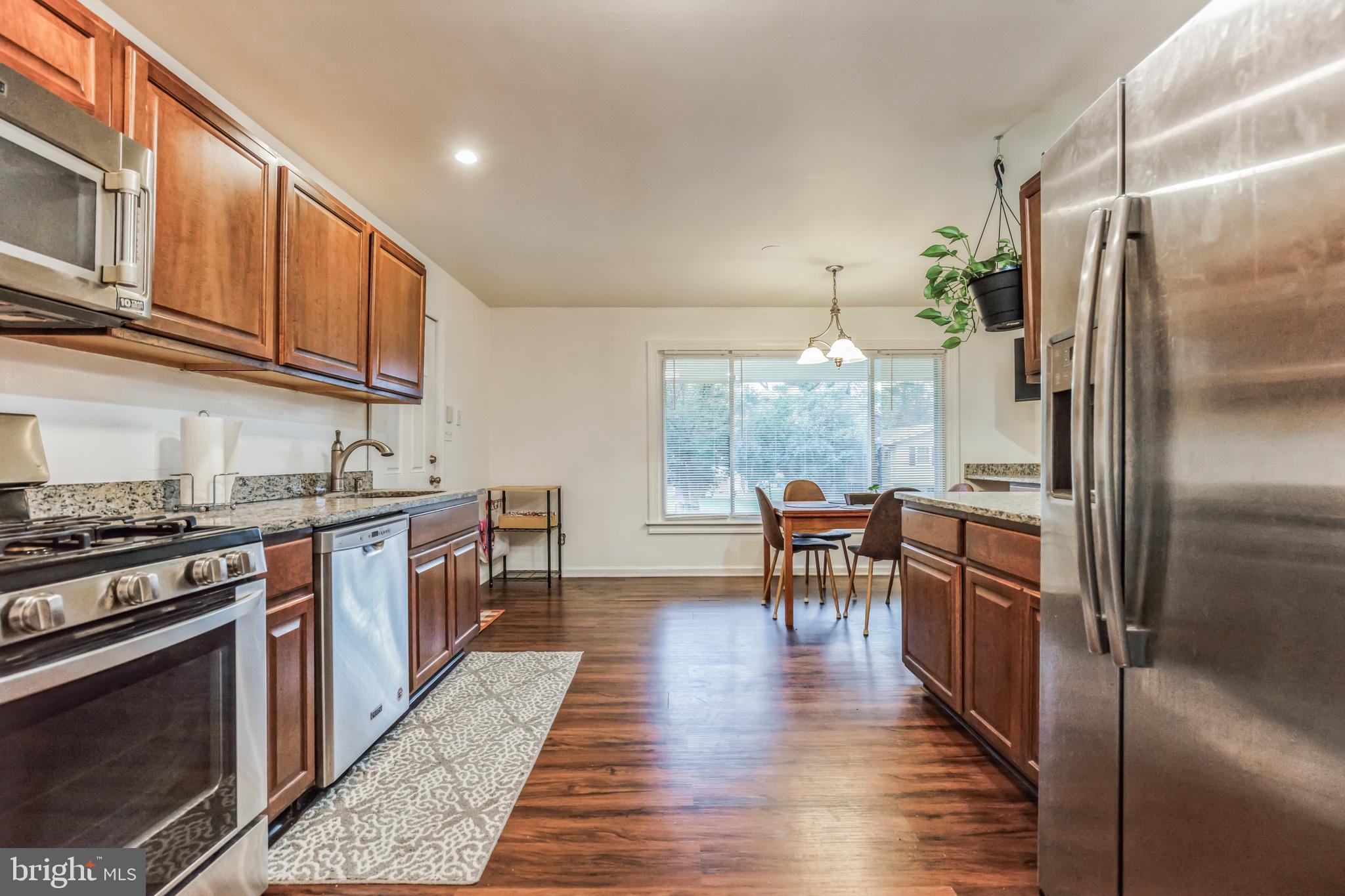 NORTH POTOMAC VISTA - Residential