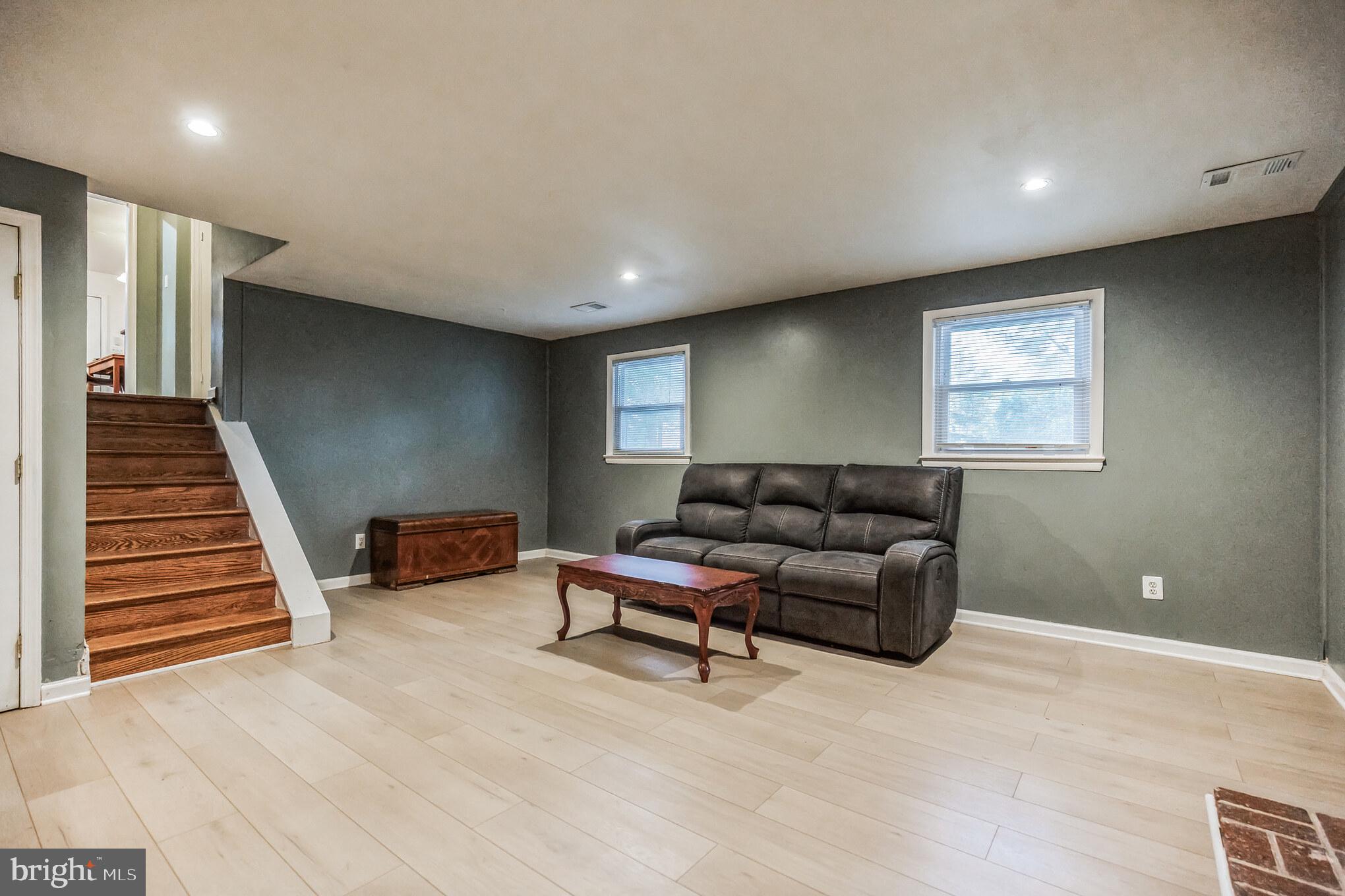 NORTH POTOMAC VISTA - Residential