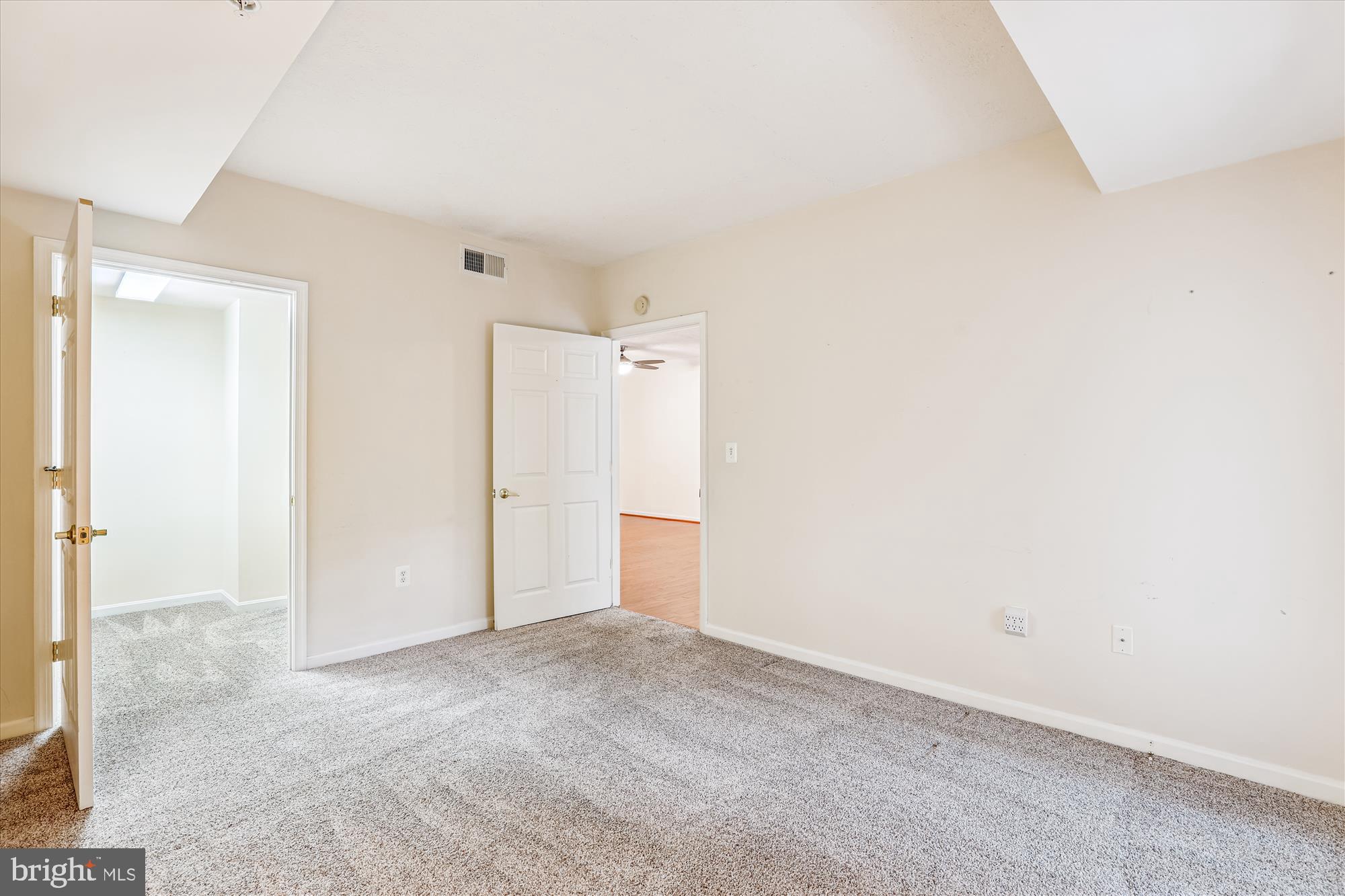 MCKINSEY PARK - Residential