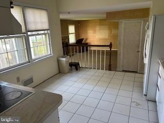 MANOR LAKE - Residential