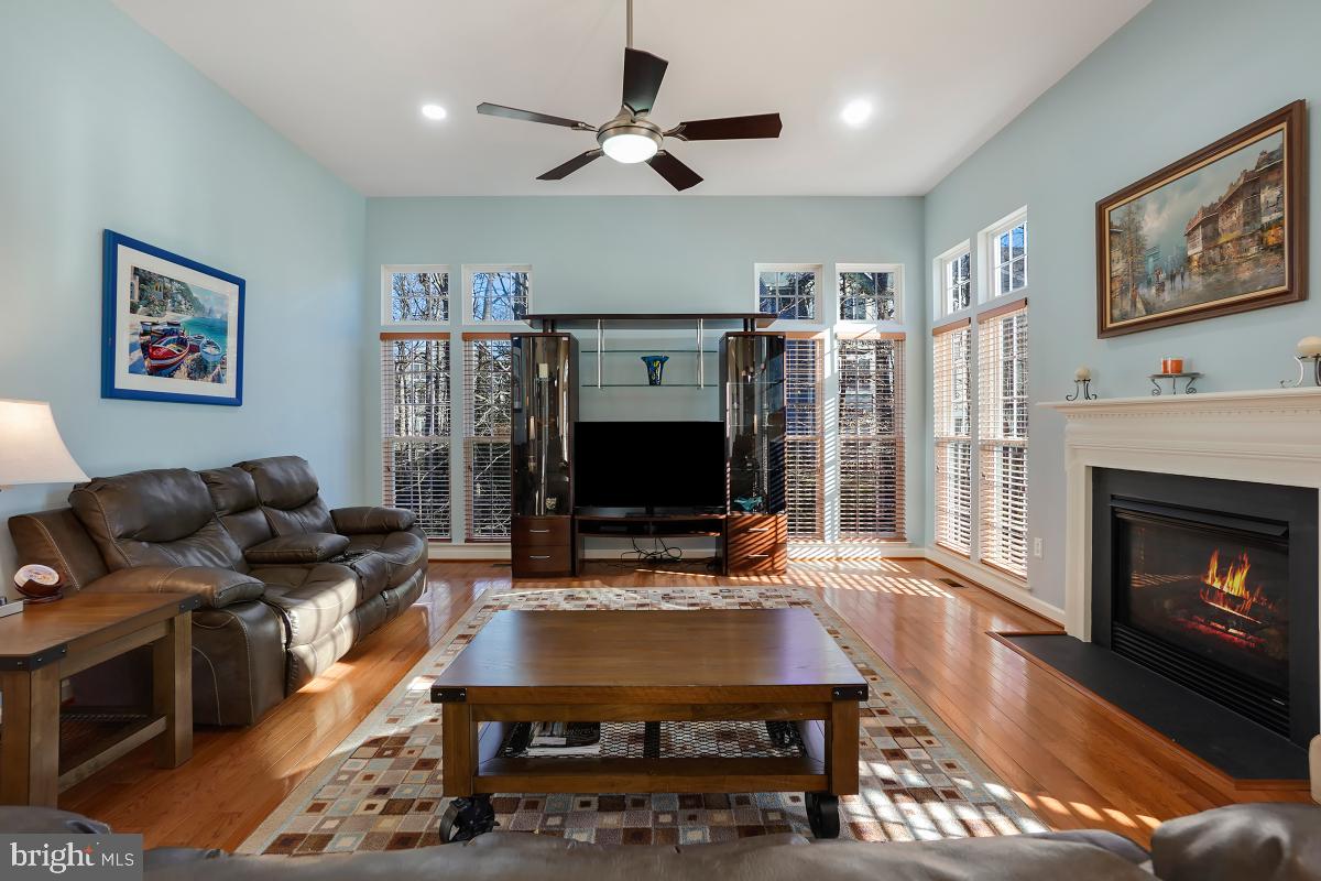 BOWEN MANOR - Residential