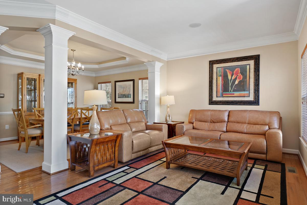 BOWEN MANOR - Residential