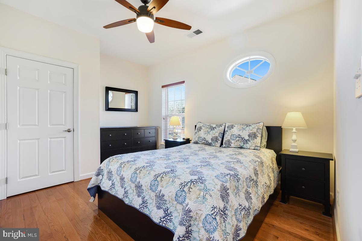 BOWEN MANOR - Residential