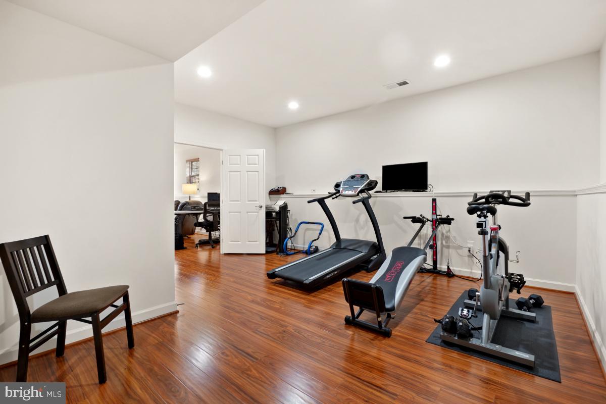 BOWEN MANOR - Residential