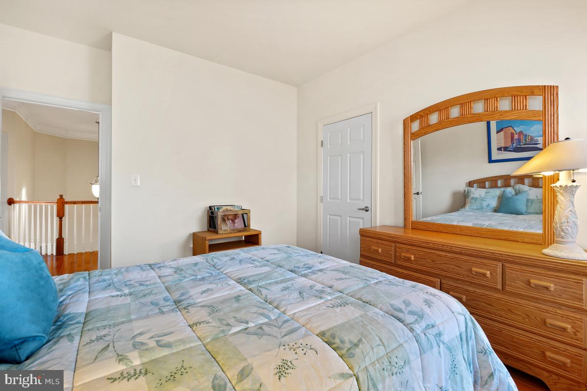 BOWEN MANOR - Residential