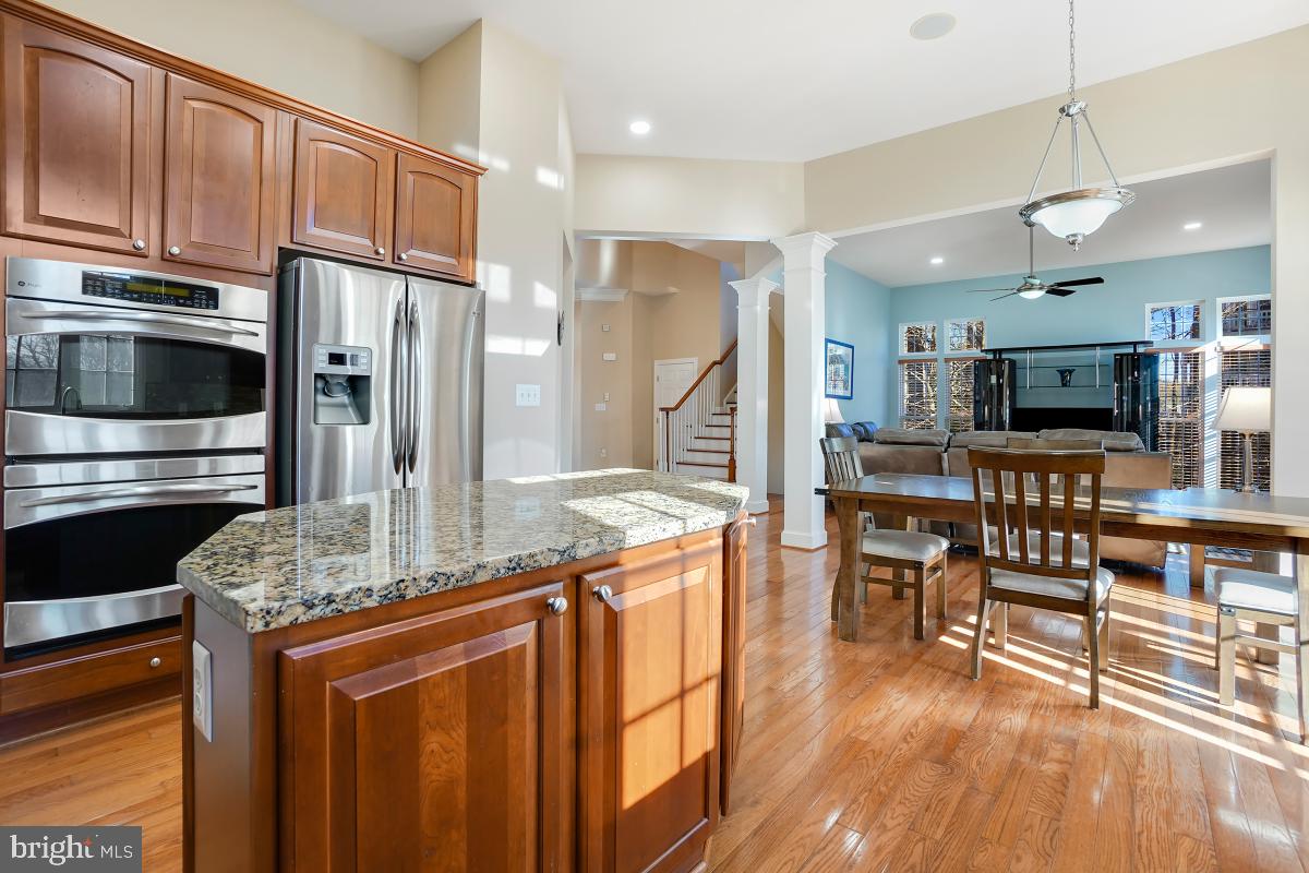 BOWEN MANOR - Residential