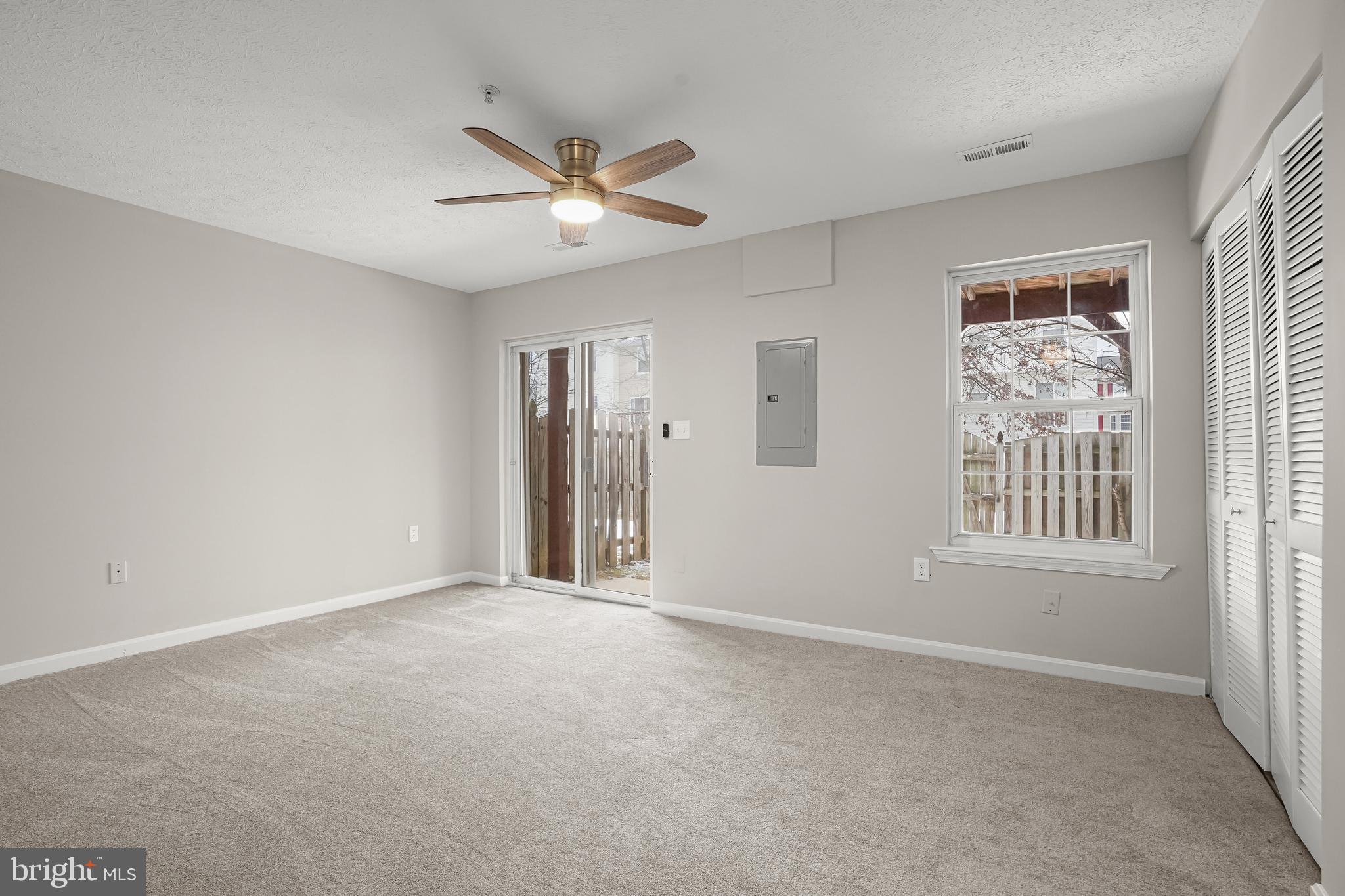 TEMPLE PLAZA - Residential