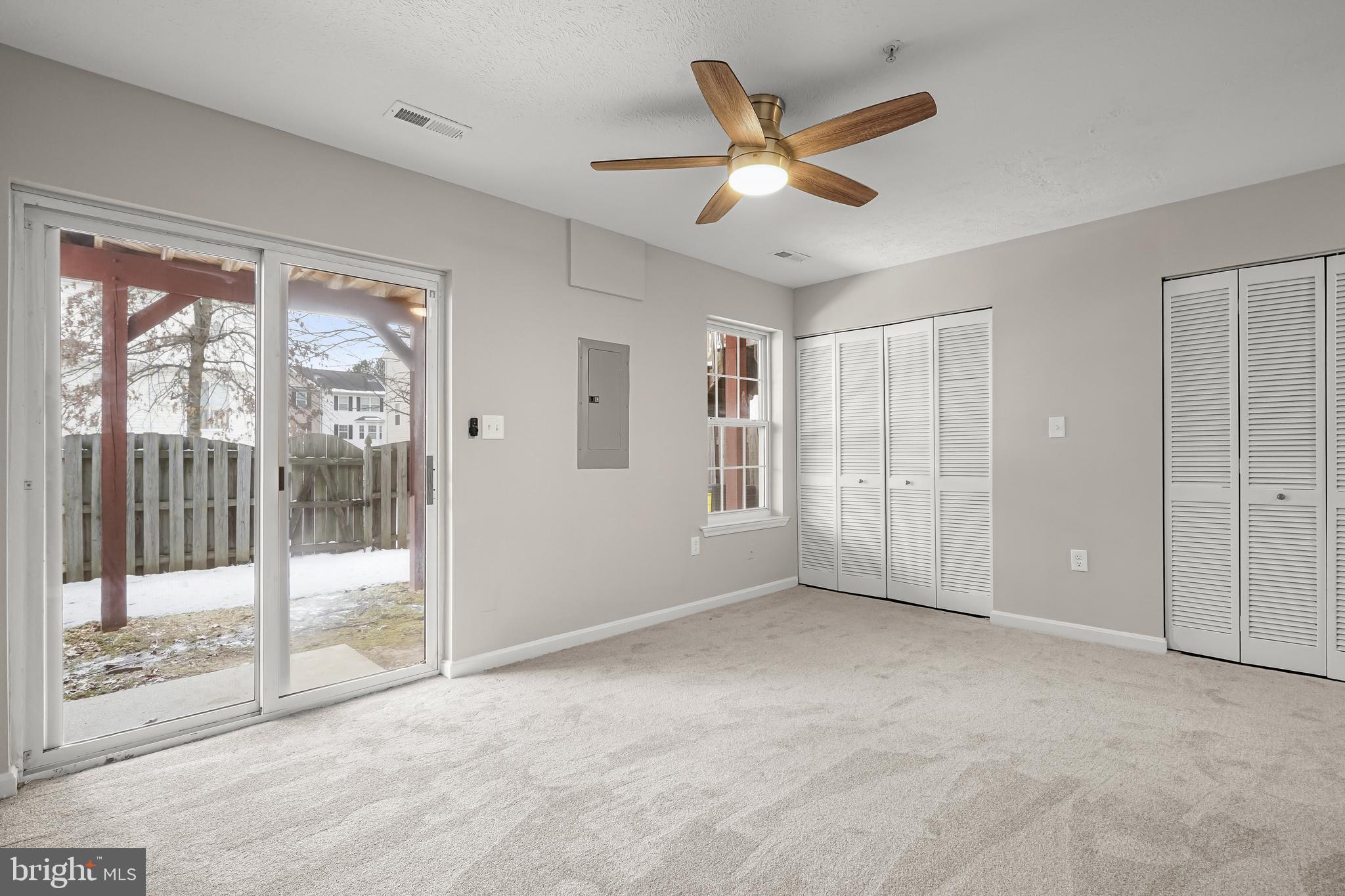 TEMPLE PLAZA - Residential