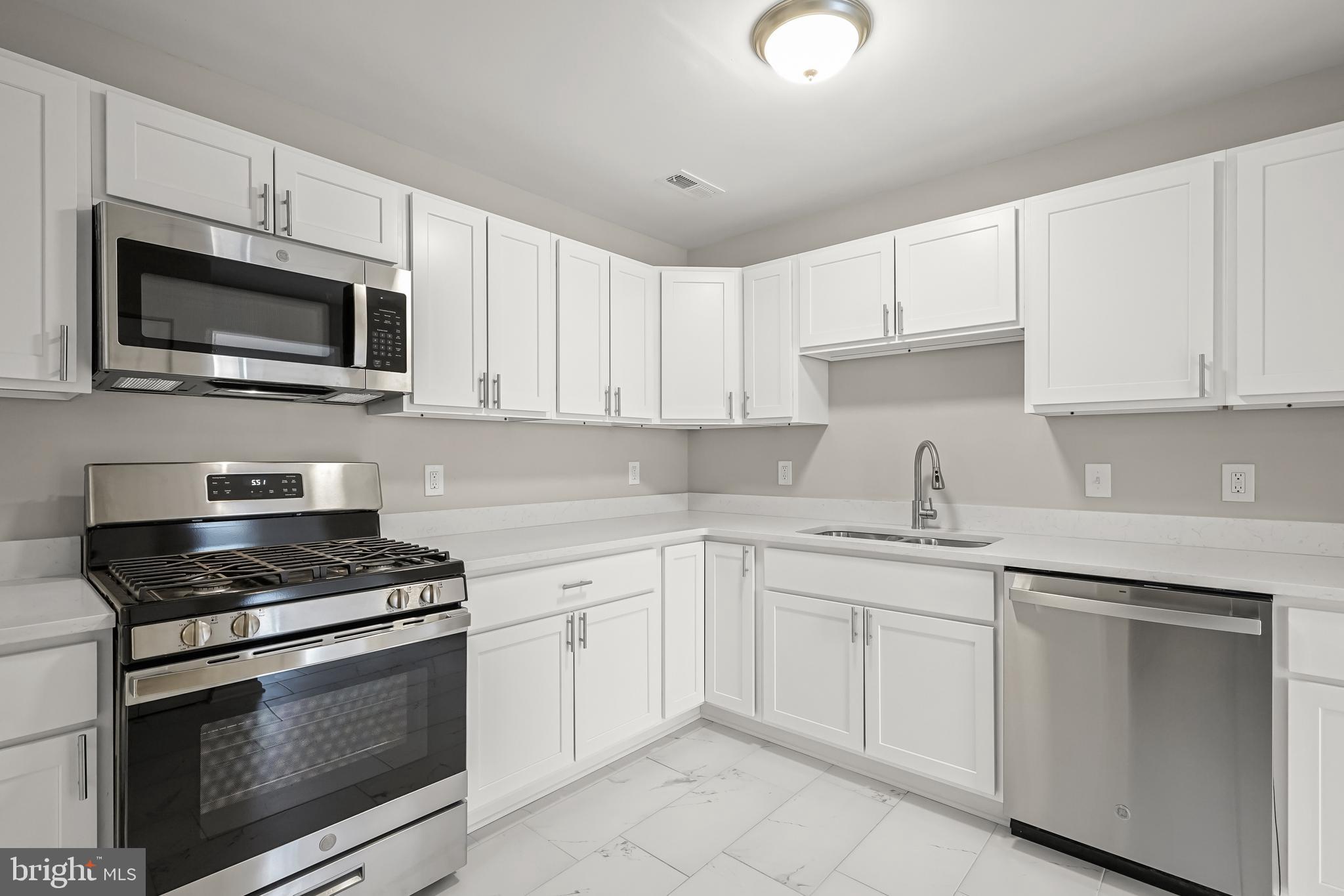 TEMPLE PLAZA - Residential