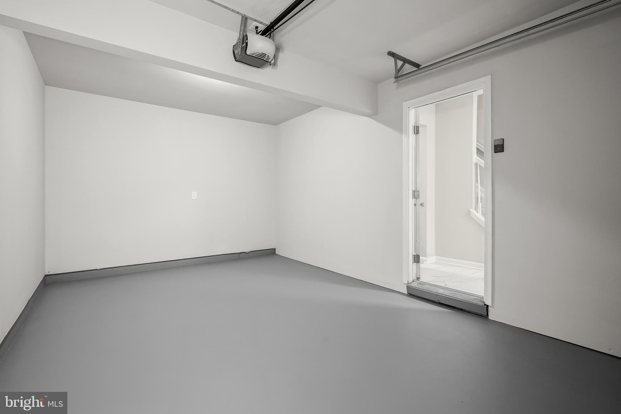 TEMPLE PLAZA - Residential