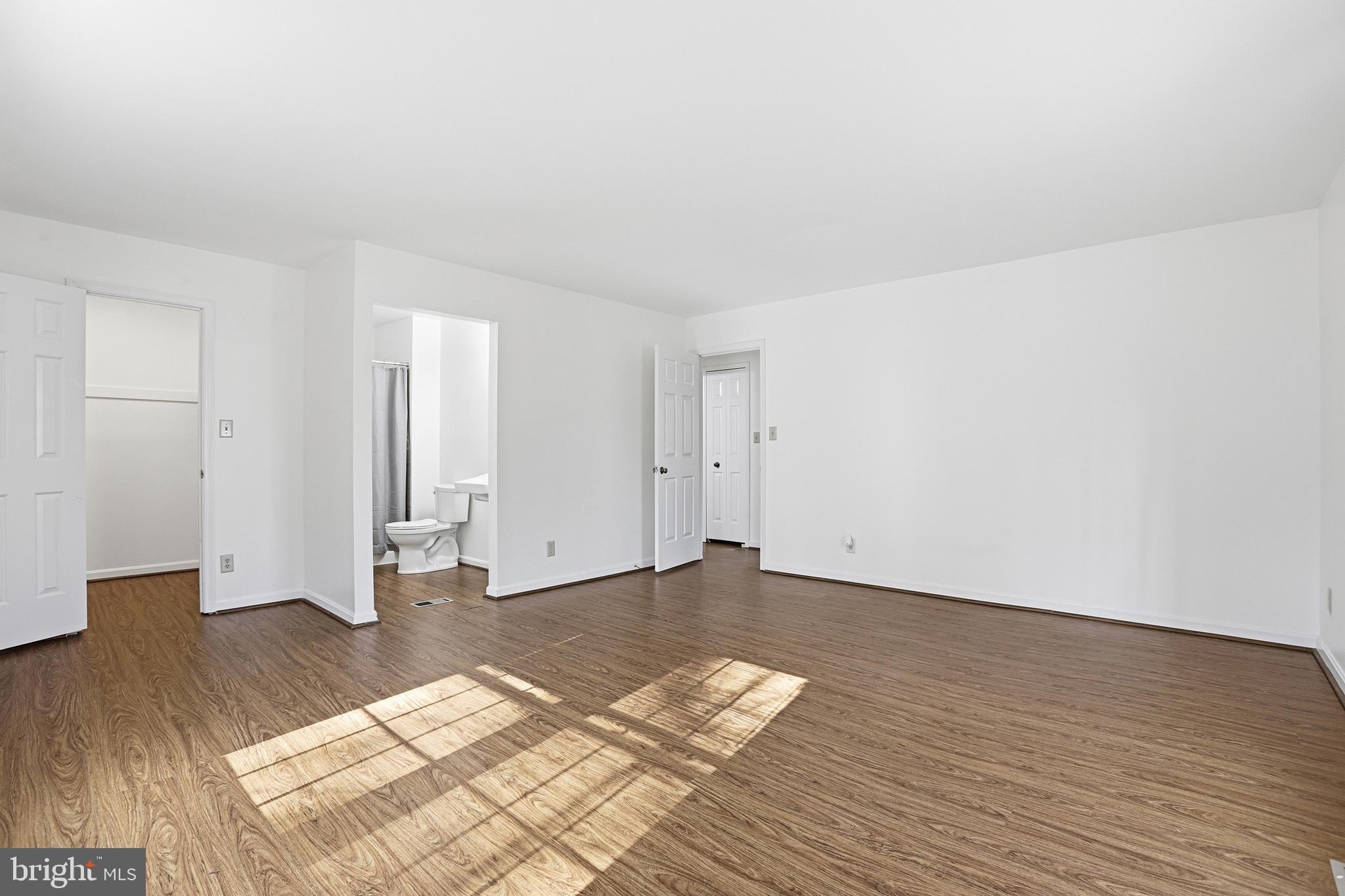 QUEEN'S MILL - Residential