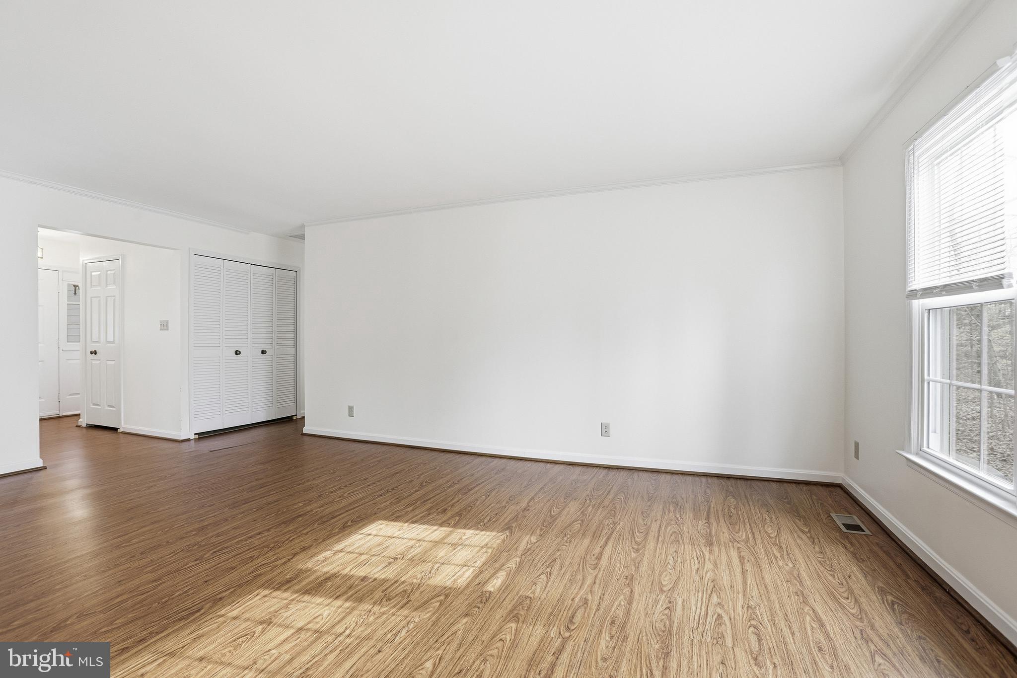 QUEEN'S MILL - Residential