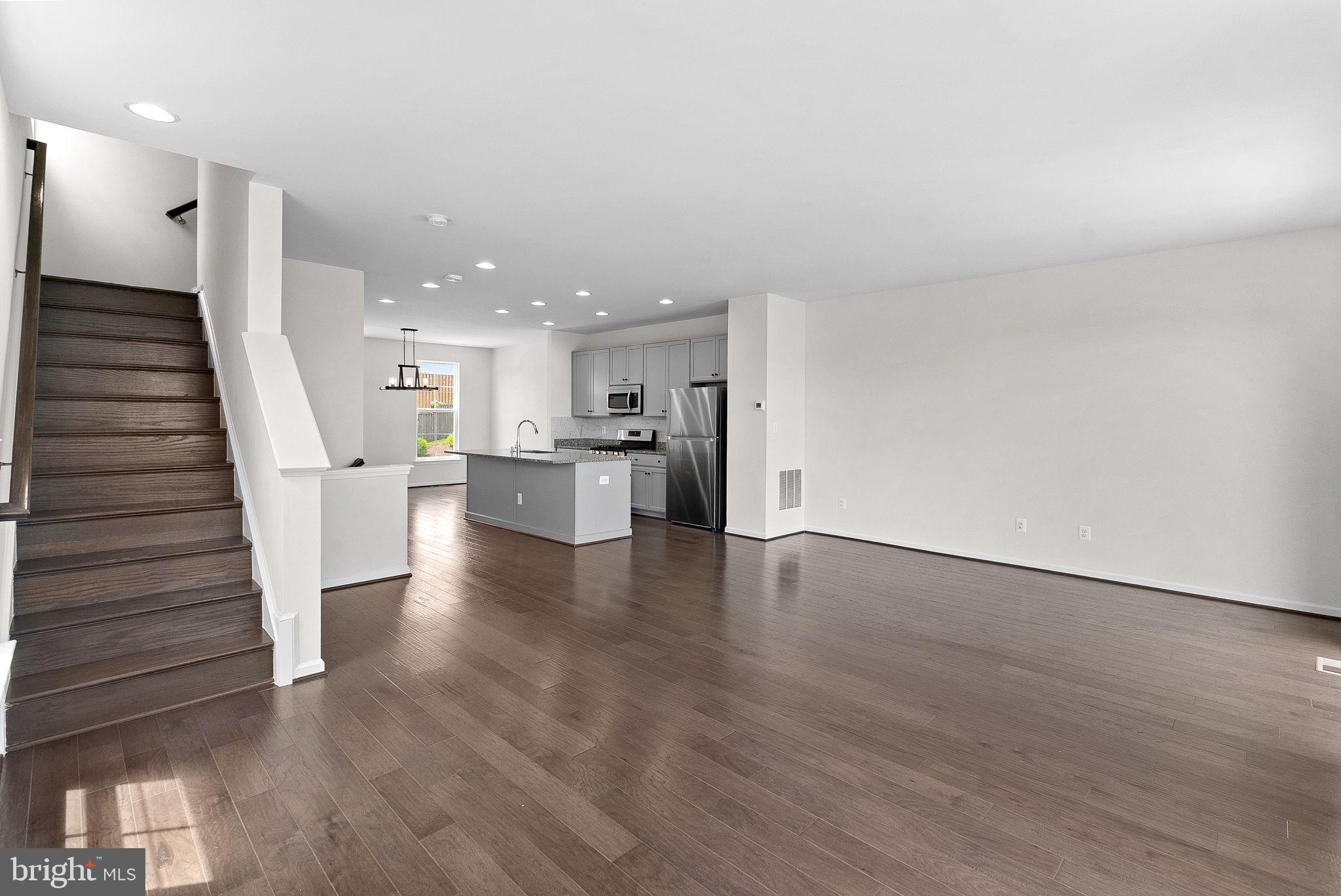 8192 BROAD PLACE