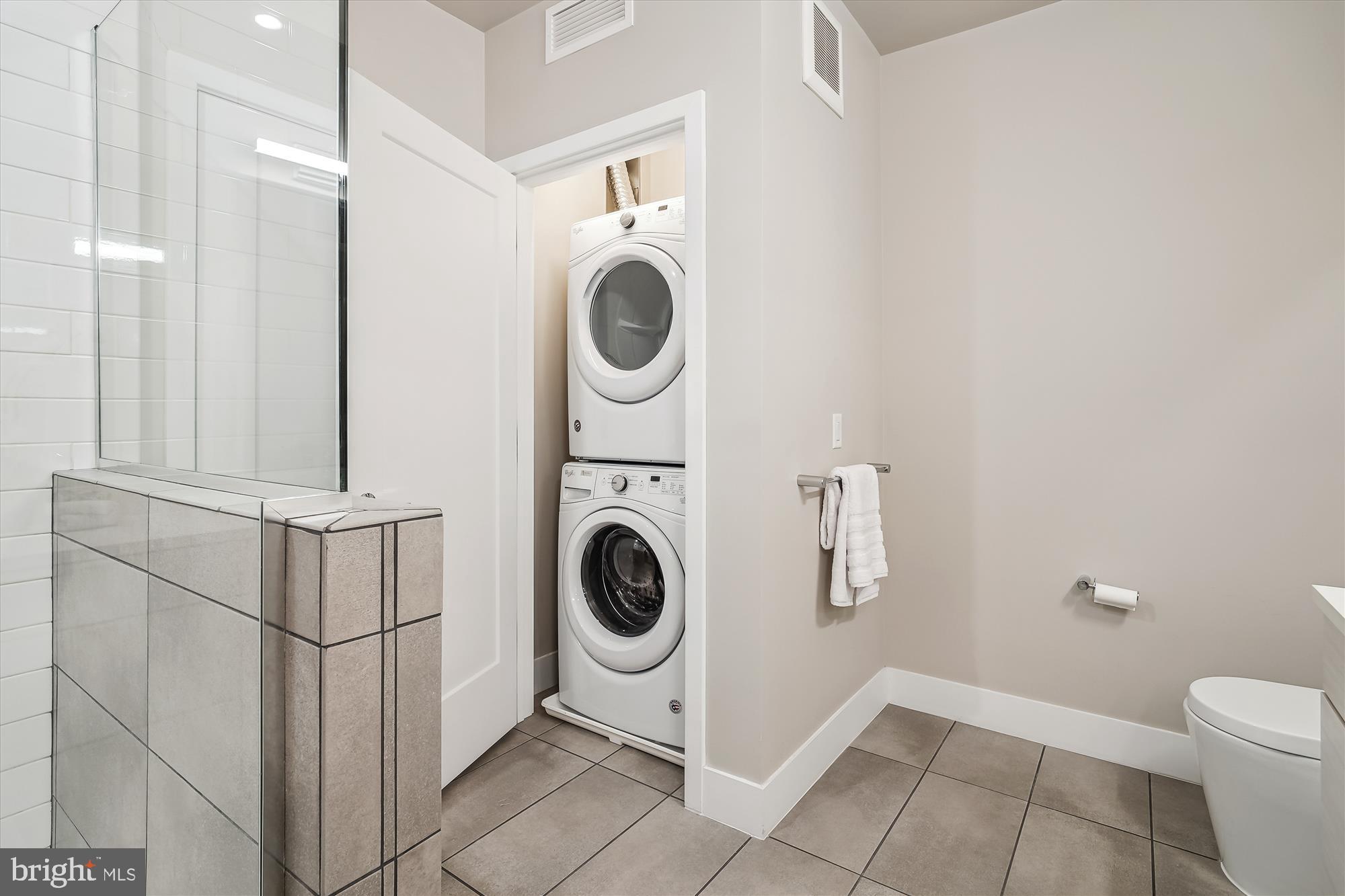 CROWN FARM - Residential