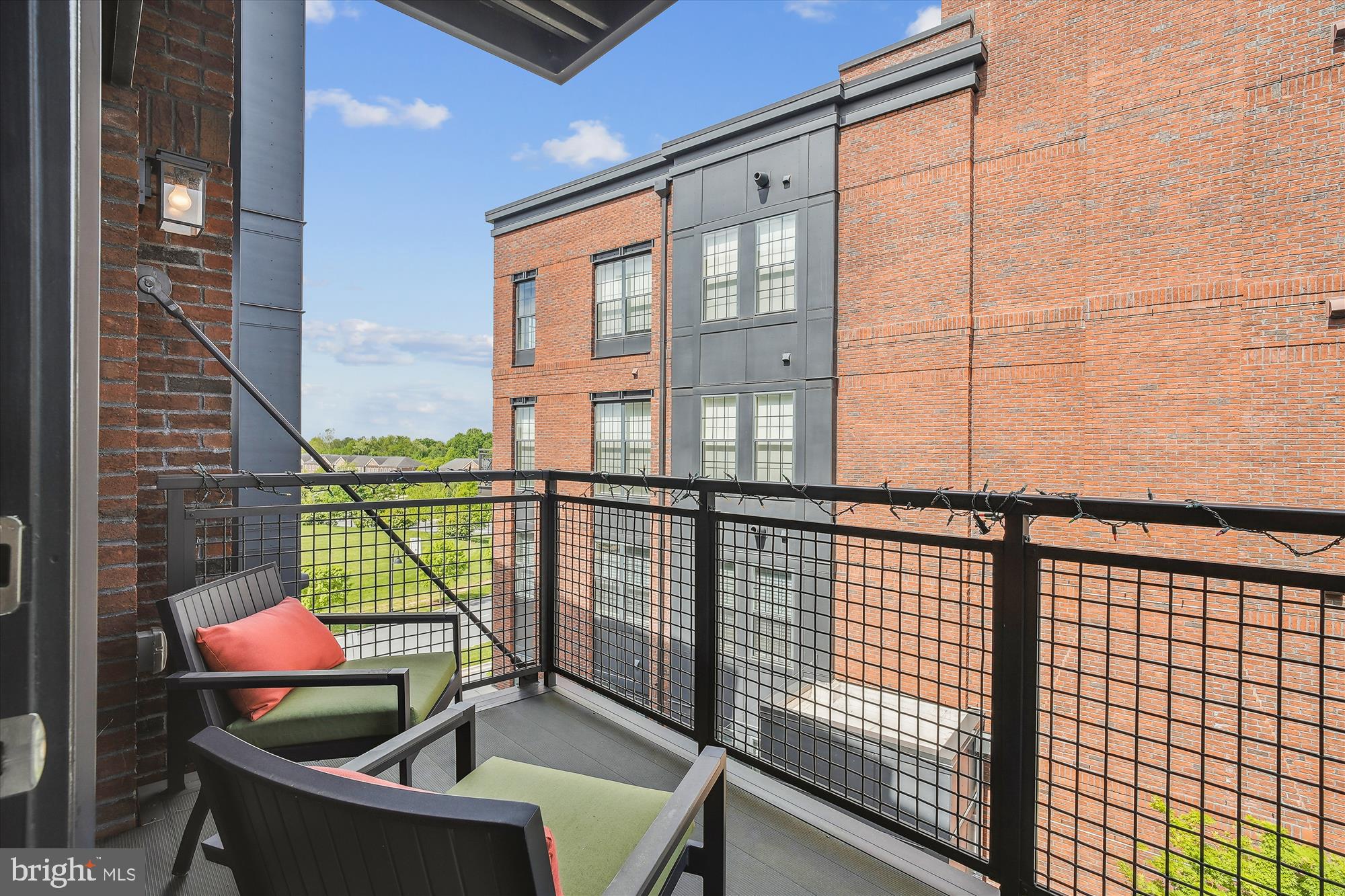 CROWN FARM - Residential